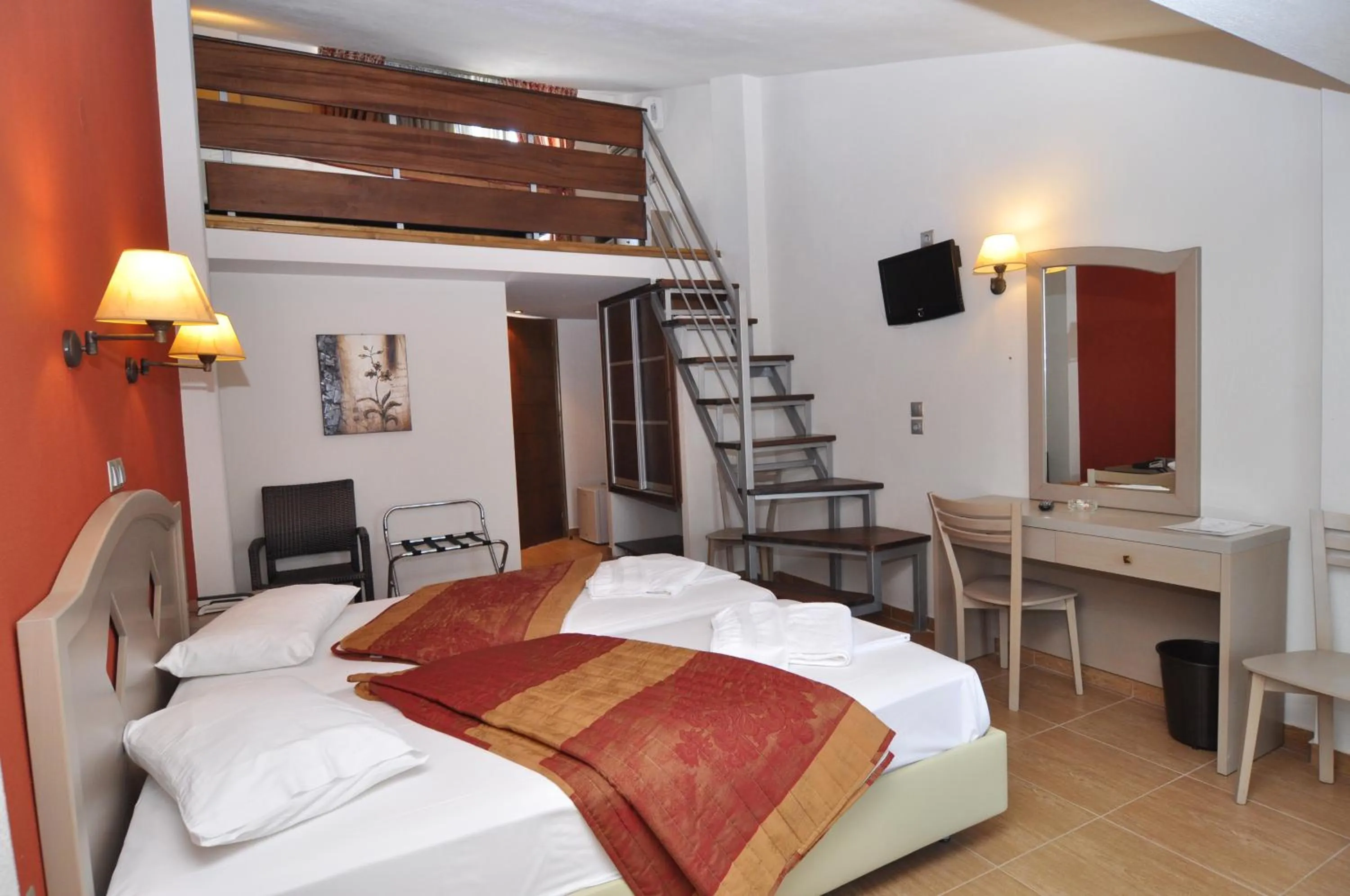 Photo of the whole room, Bed in Thalassies Nouveau