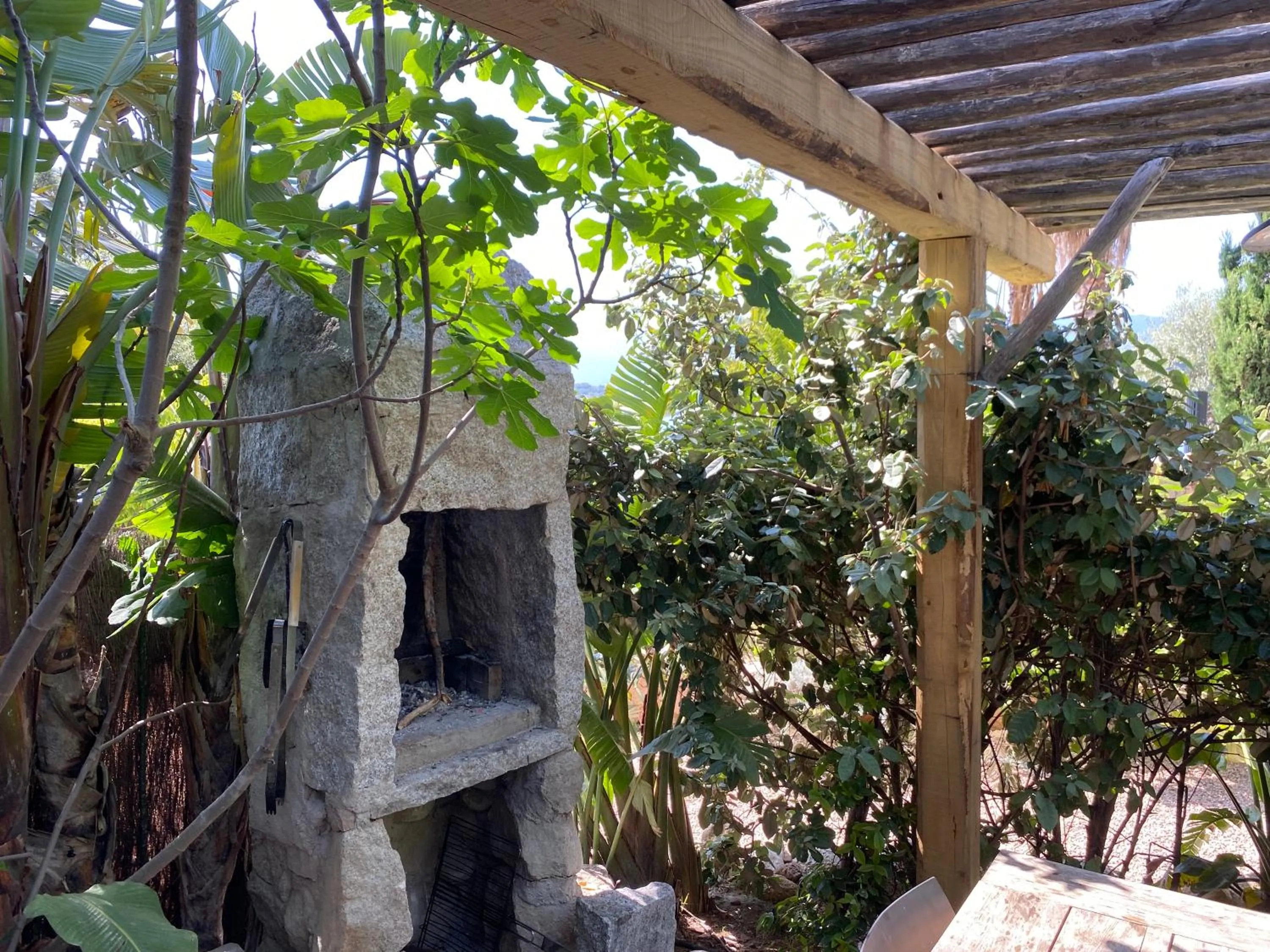 BBQ facilities in Maranatha, front de mer avec plage