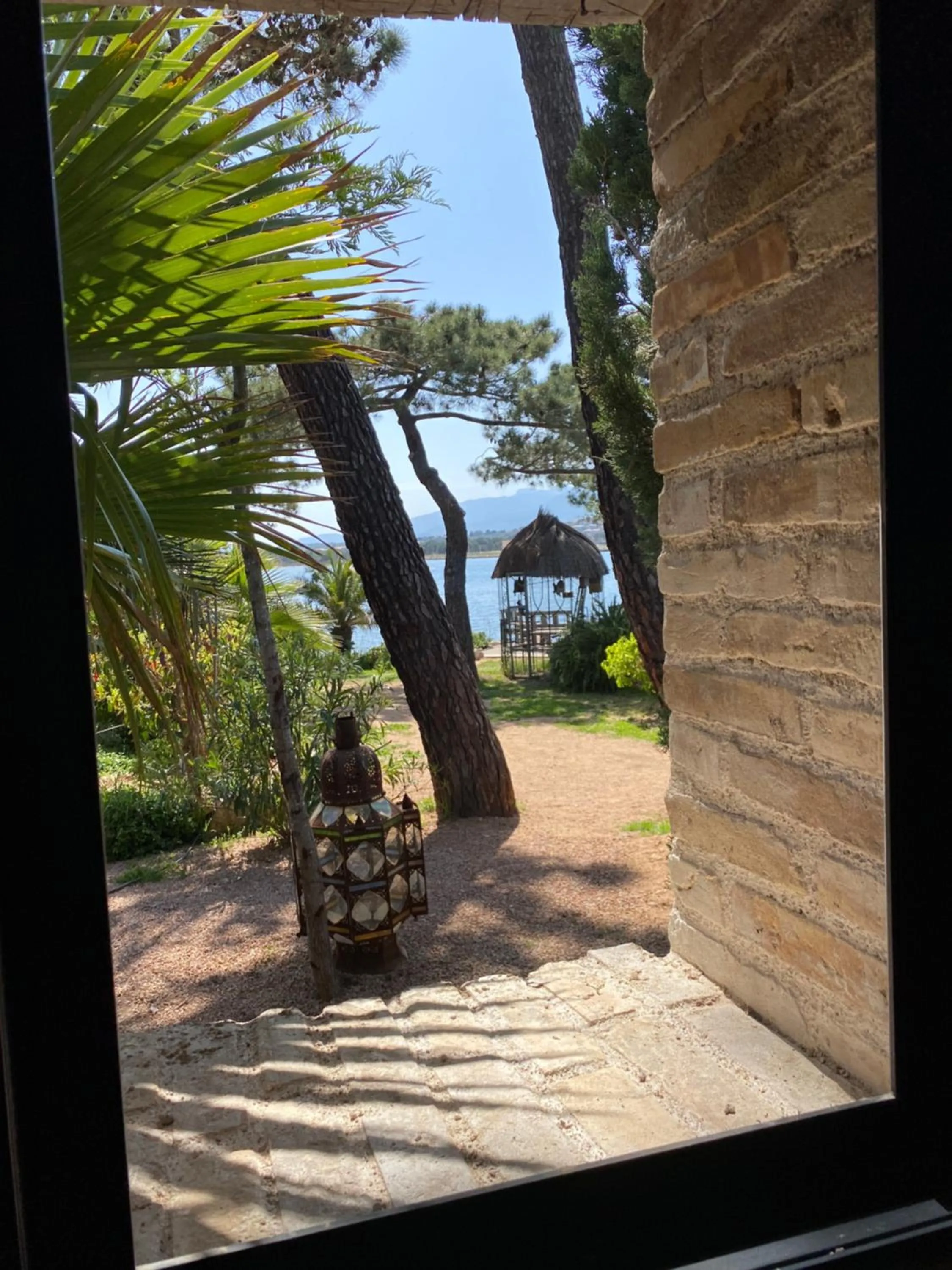 View (from property/room) in Maranatha, front de mer avec plage