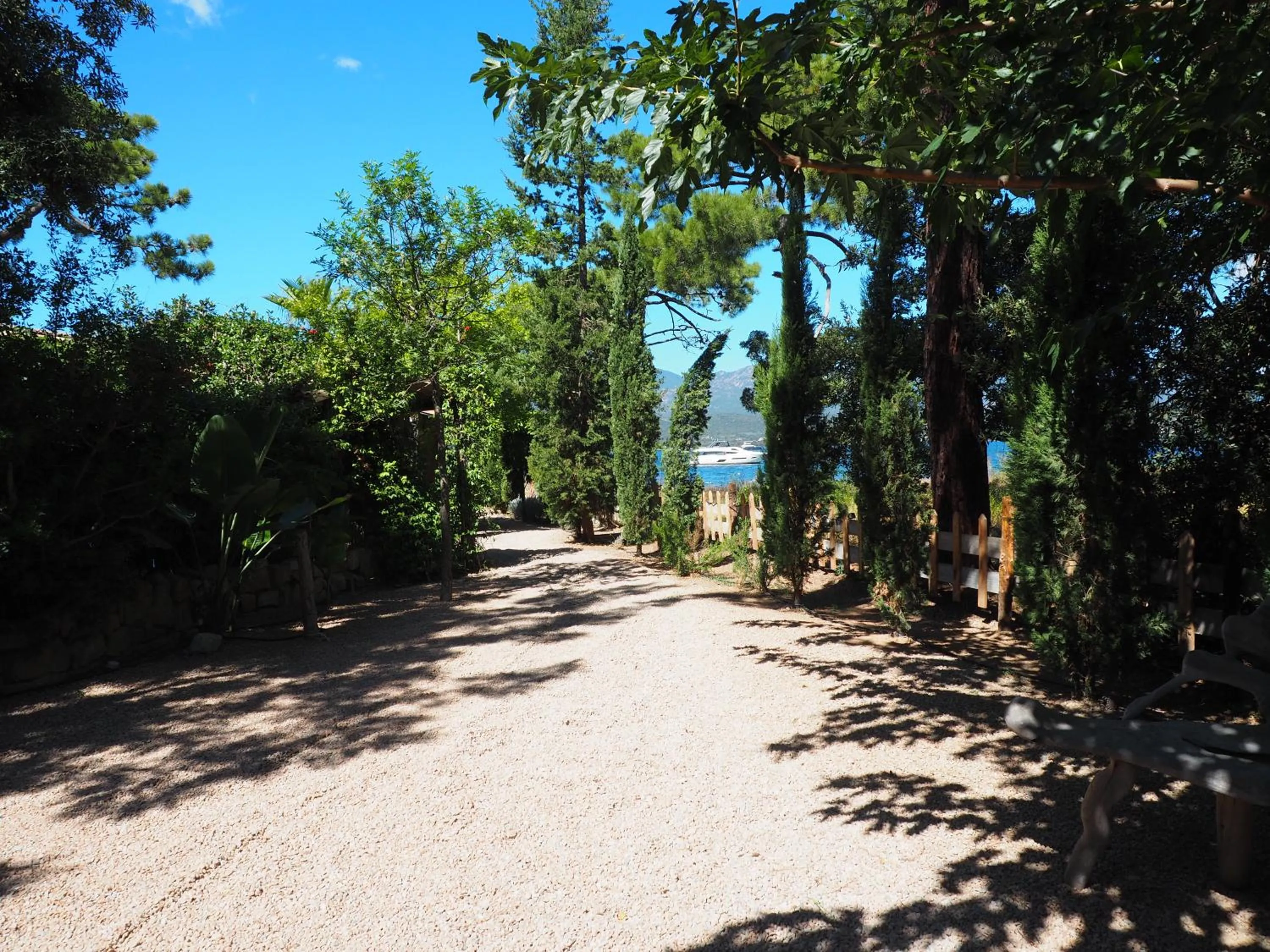 Natural landscape in Maranatha, front de mer avec plage