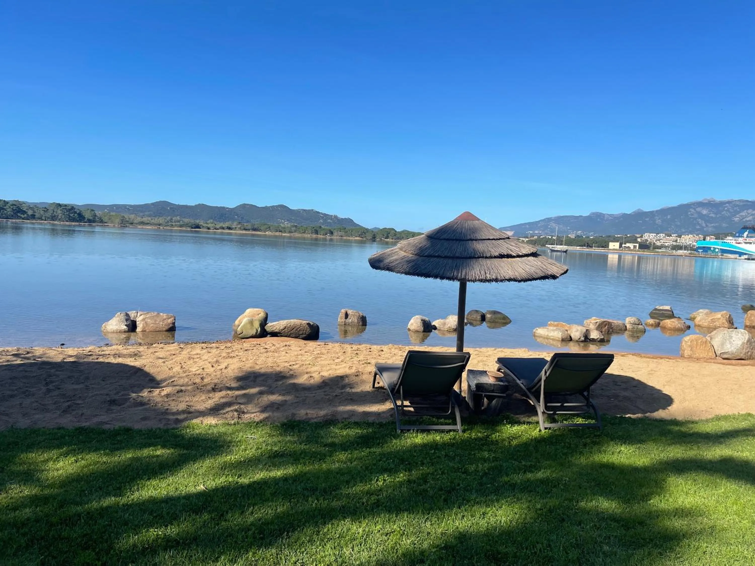 Property building in Maranatha, front de mer avec plage