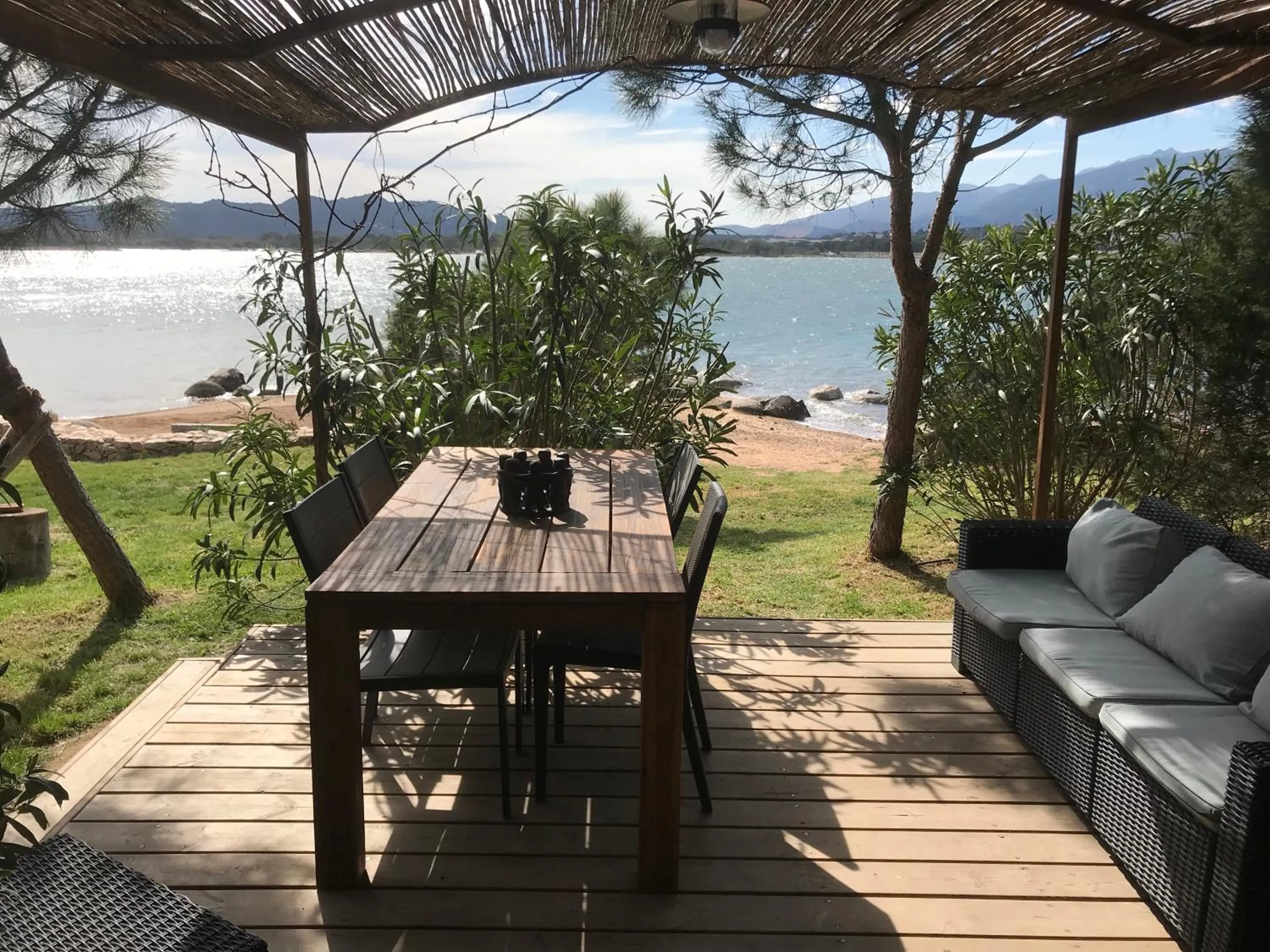 Patio in Maranatha, front de mer avec plage