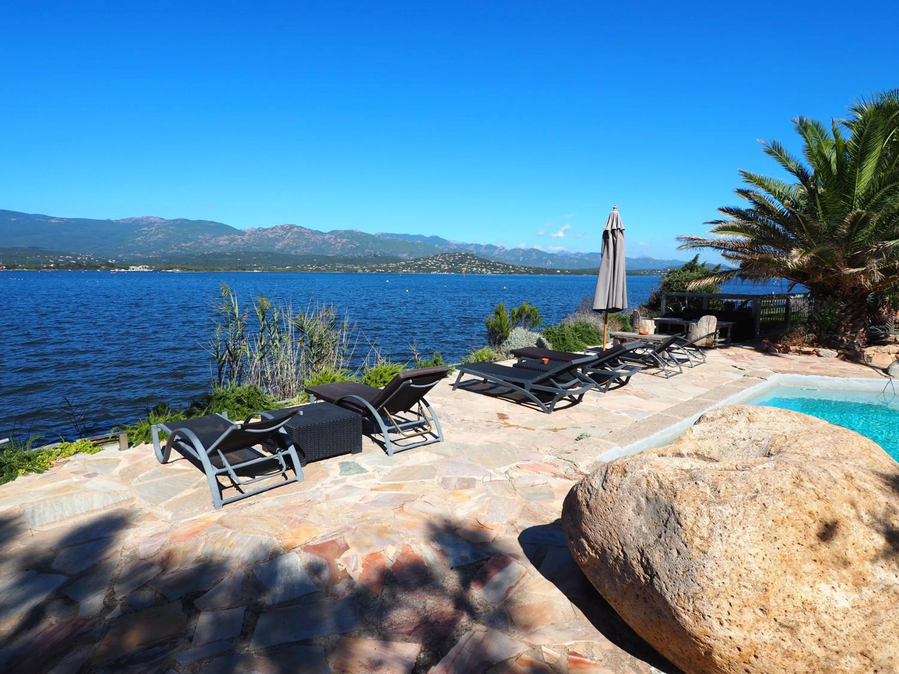 Sea view in Maranatha, front de mer avec plage