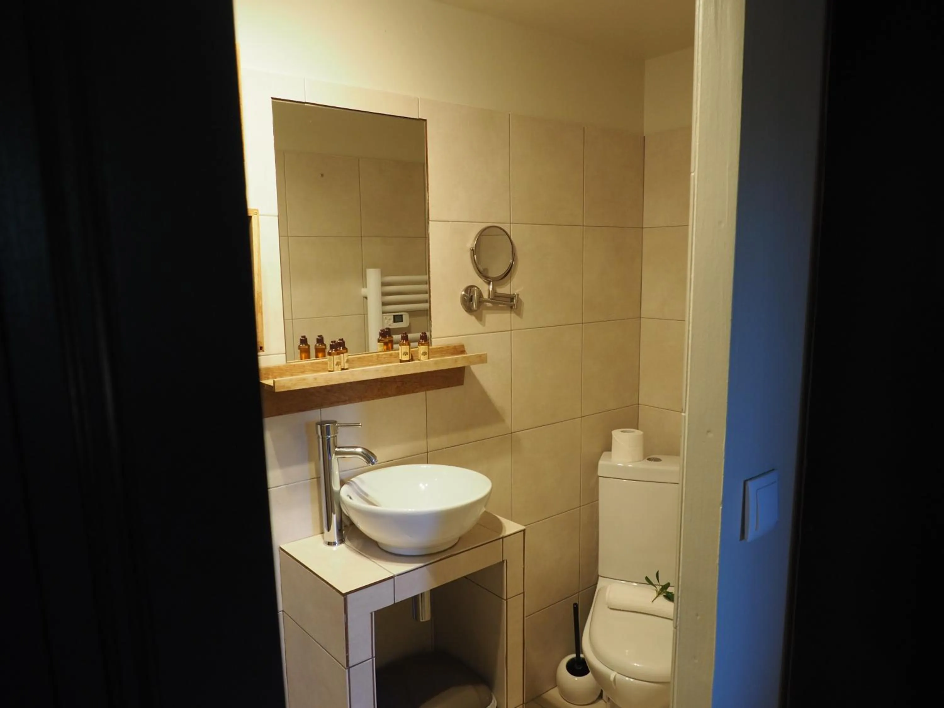 Bathroom in Maranatha, front de mer avec plage