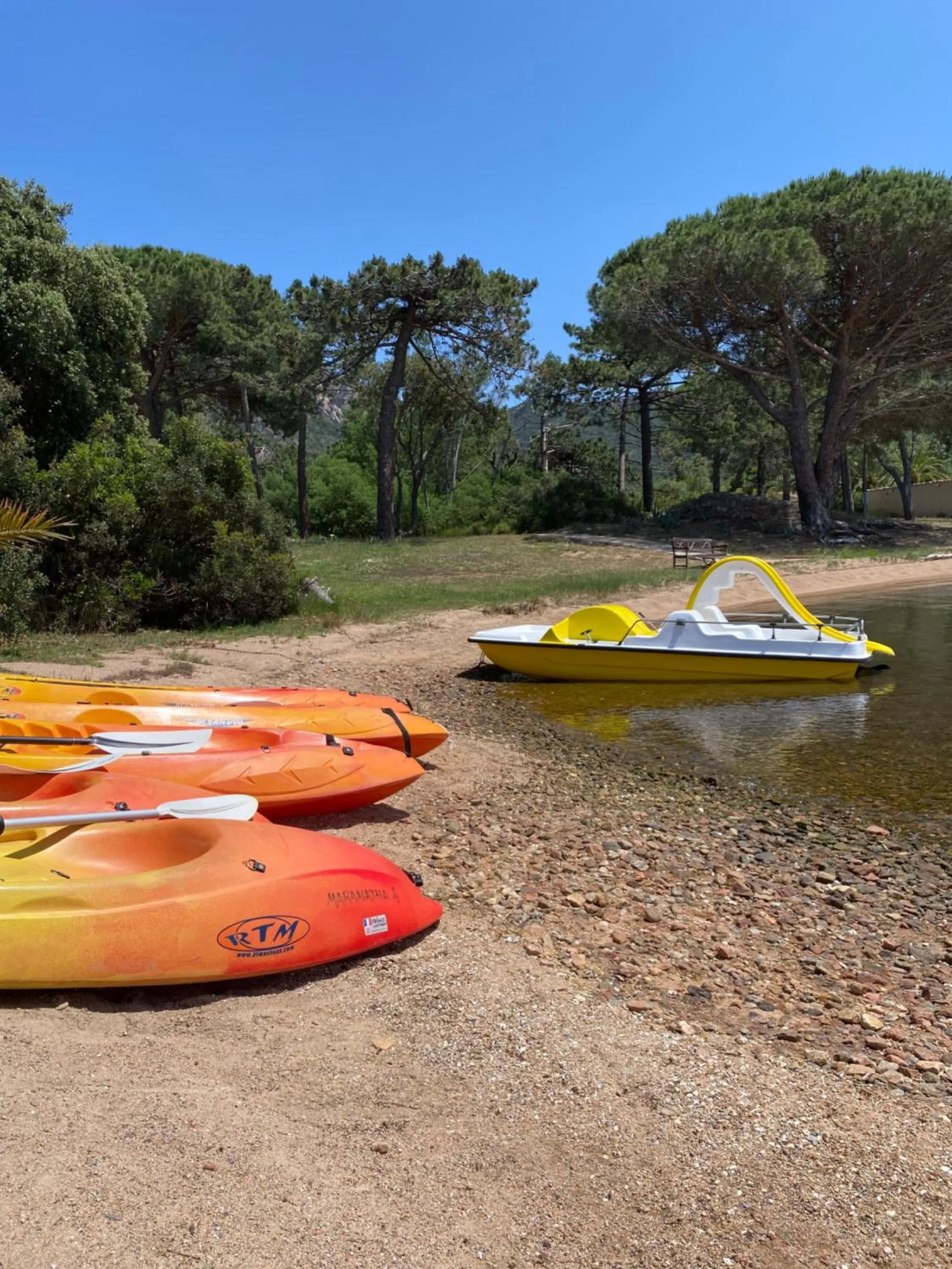 Activities in Maranatha, front de mer avec plage