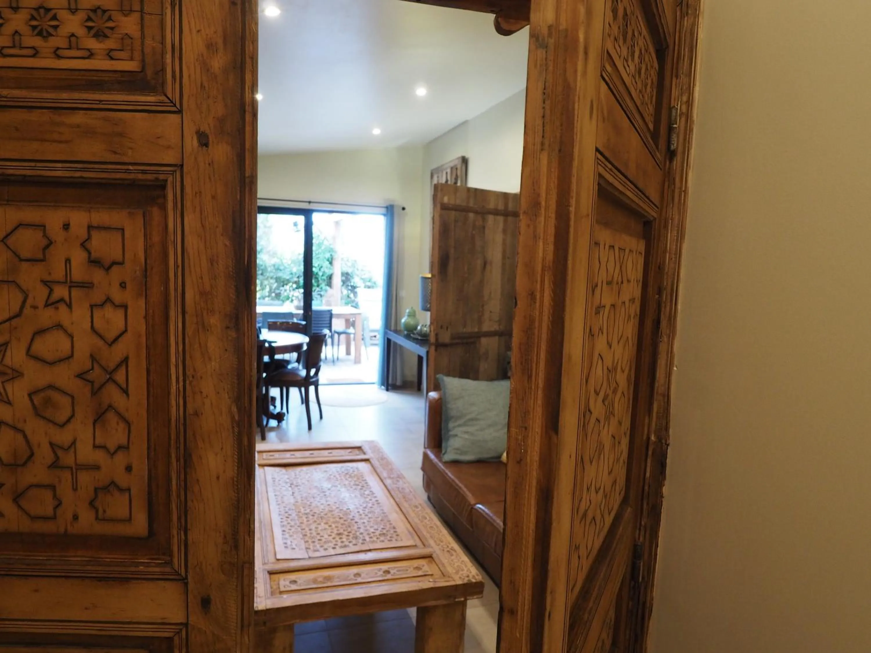 Kitchen or kitchenette in Maranatha, front de mer avec plage