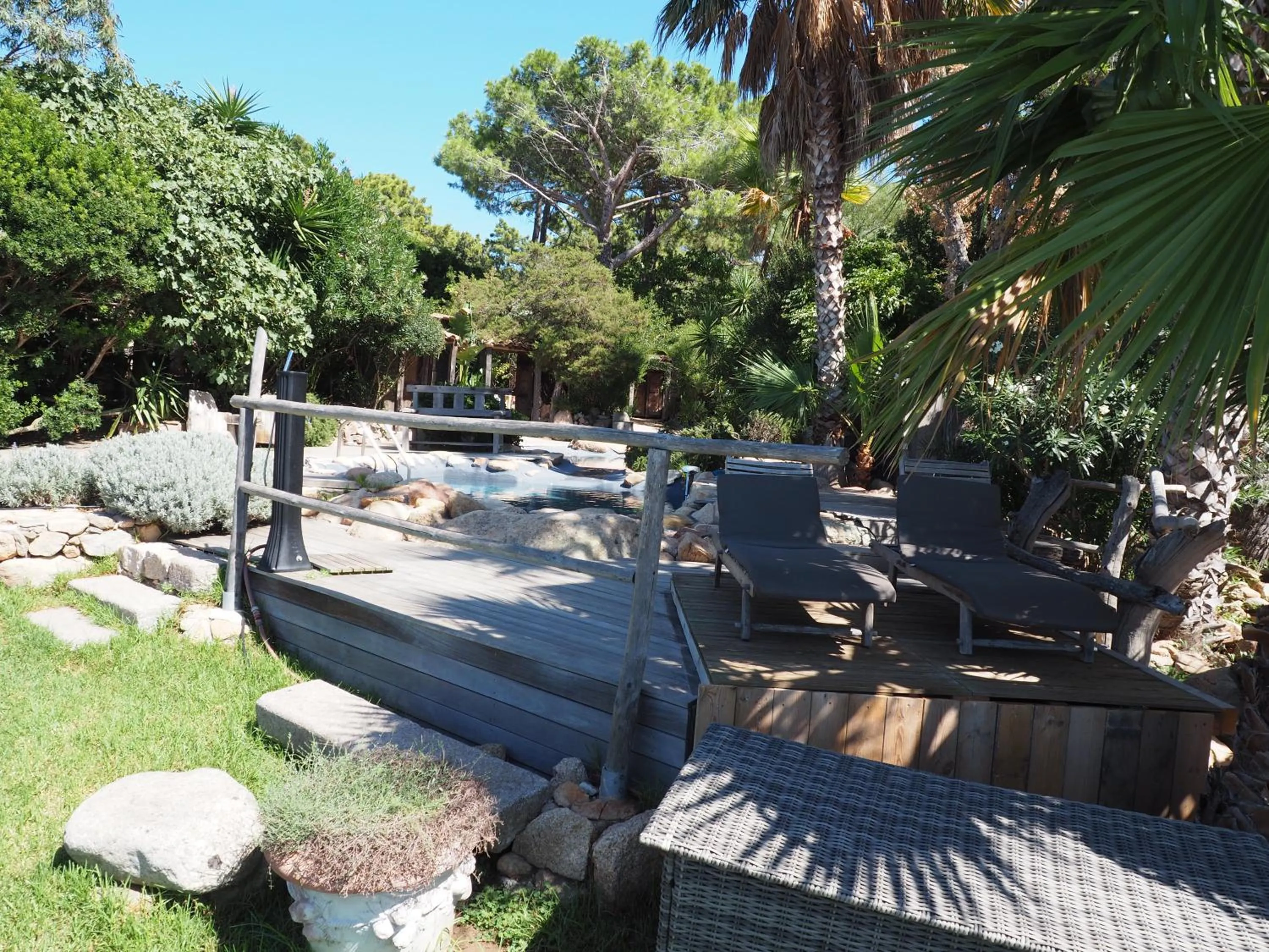 Garden in Maranatha, front de mer avec plage