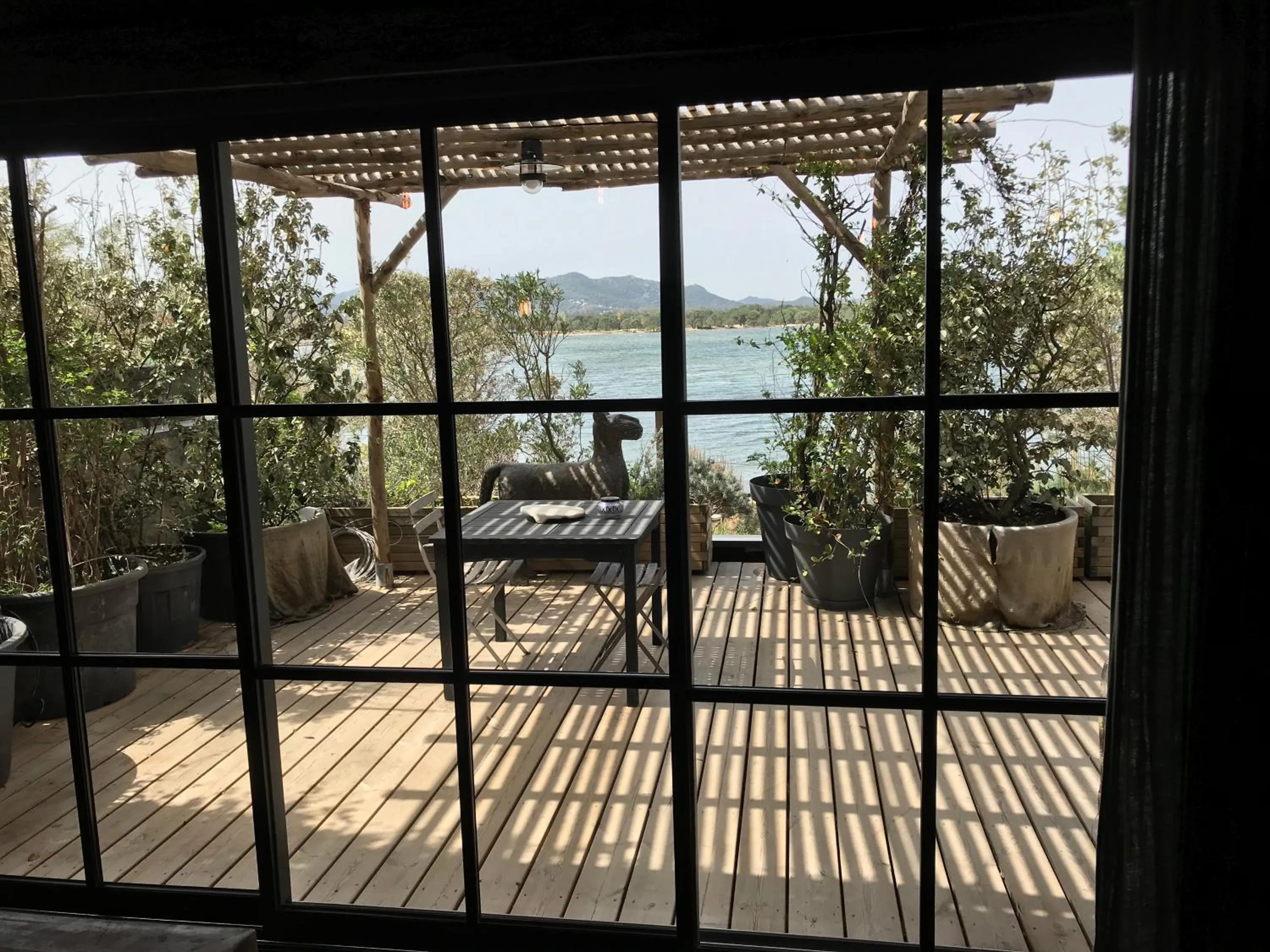 Balcony/Terrace in Maranatha, front de mer avec plage