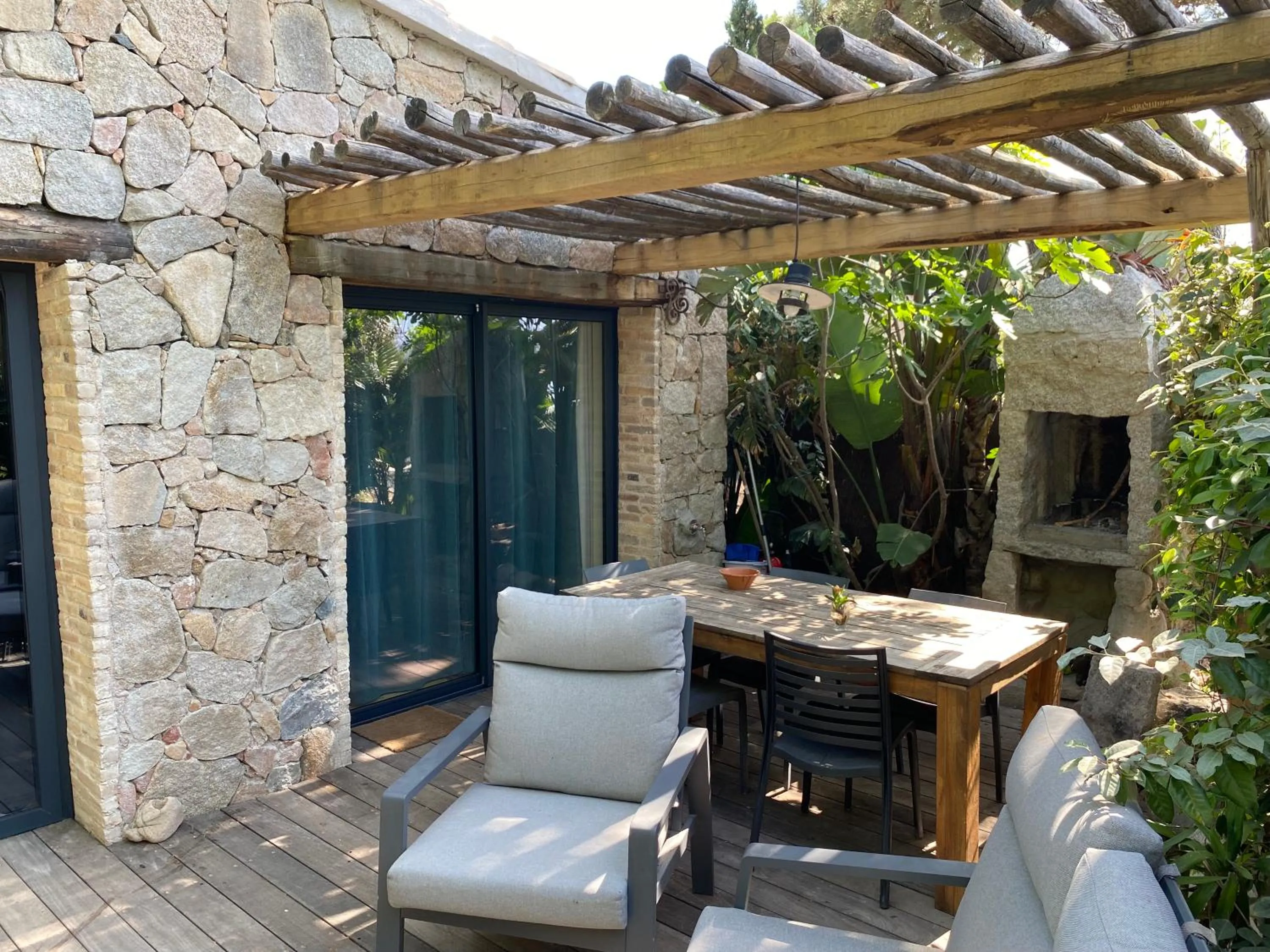 Garden in Maranatha, front de mer avec plage