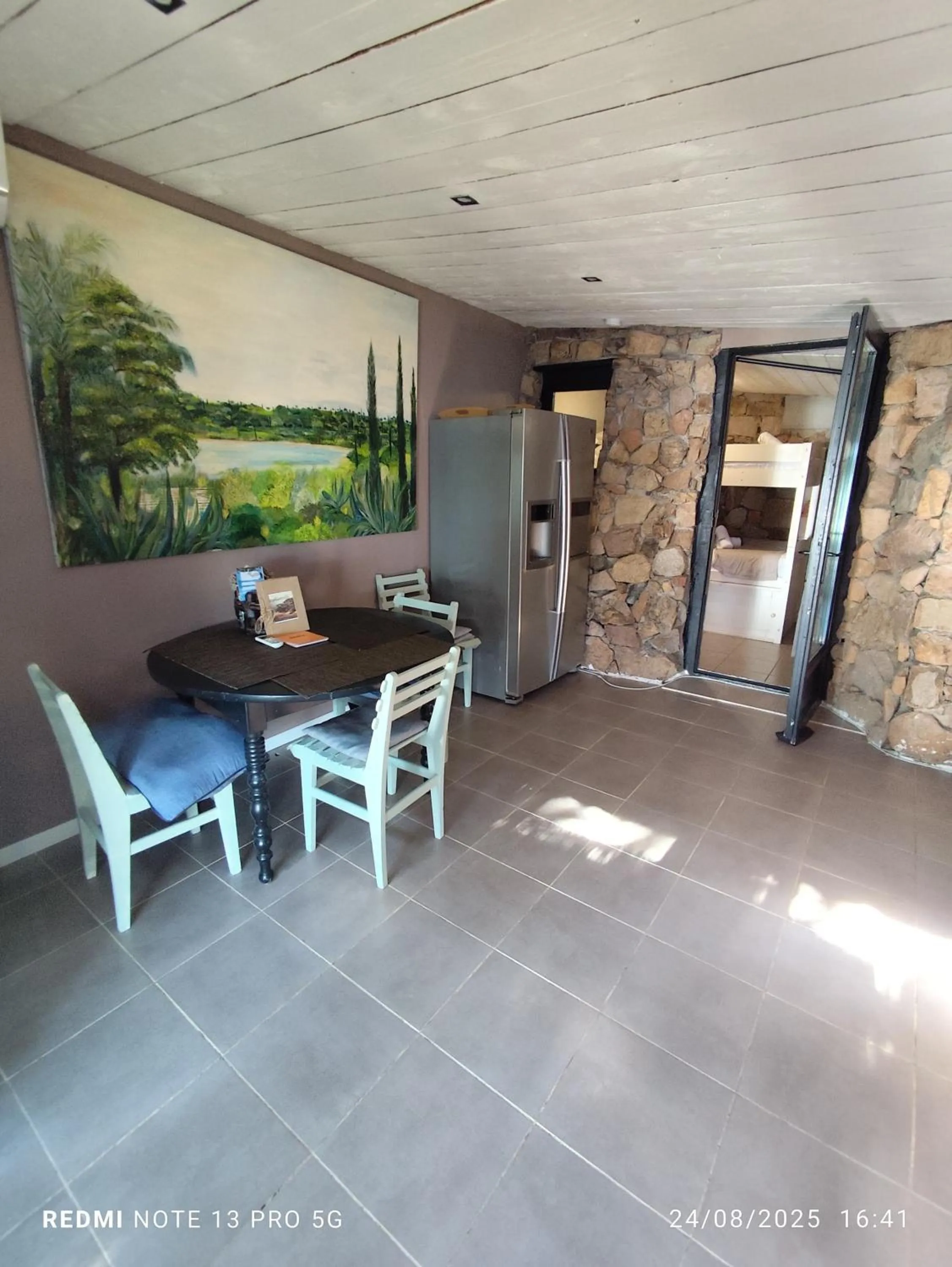 kitchen in Maranatha, front de mer avec plage