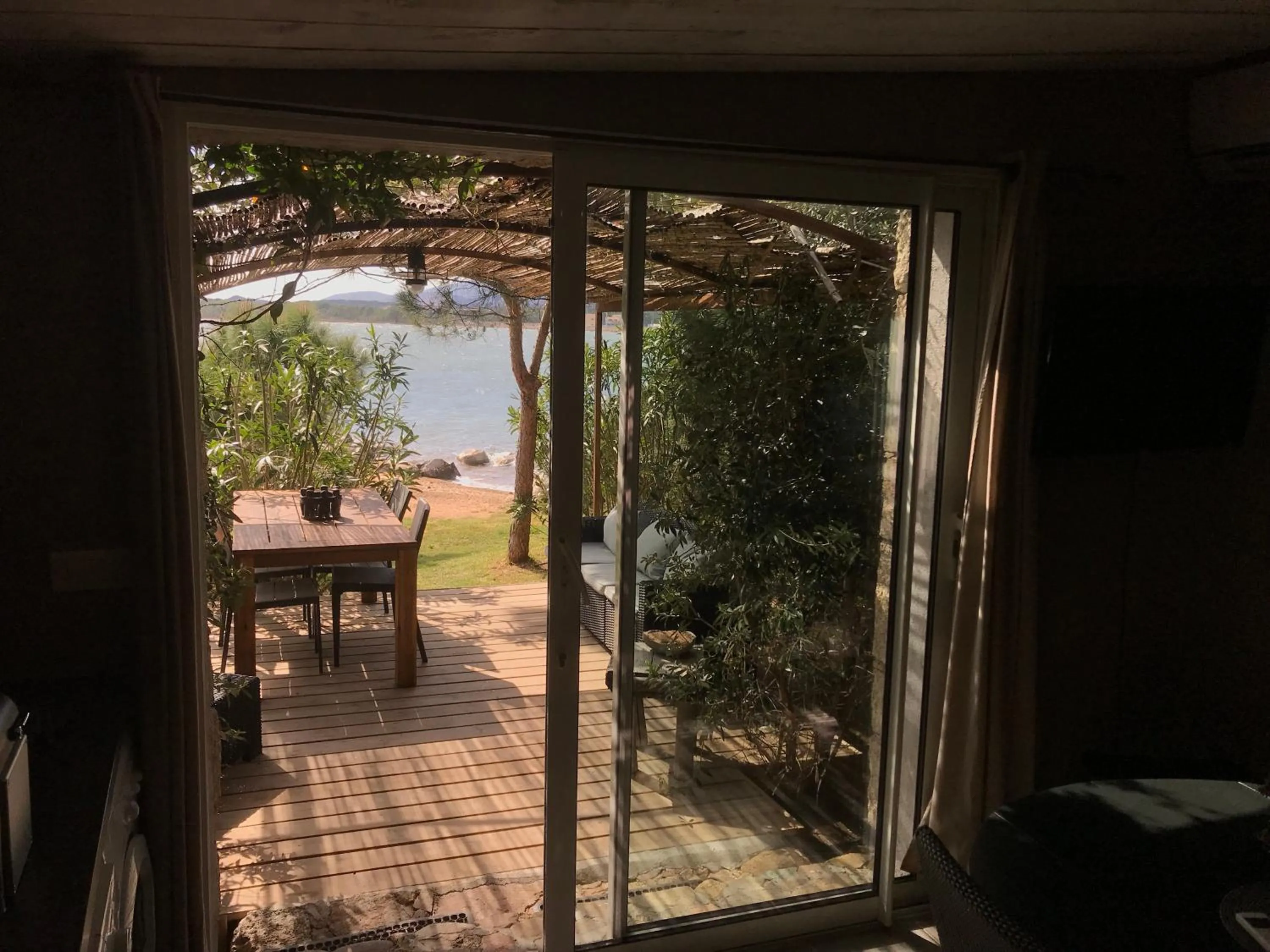 Patio in Maranatha, front de mer avec plage