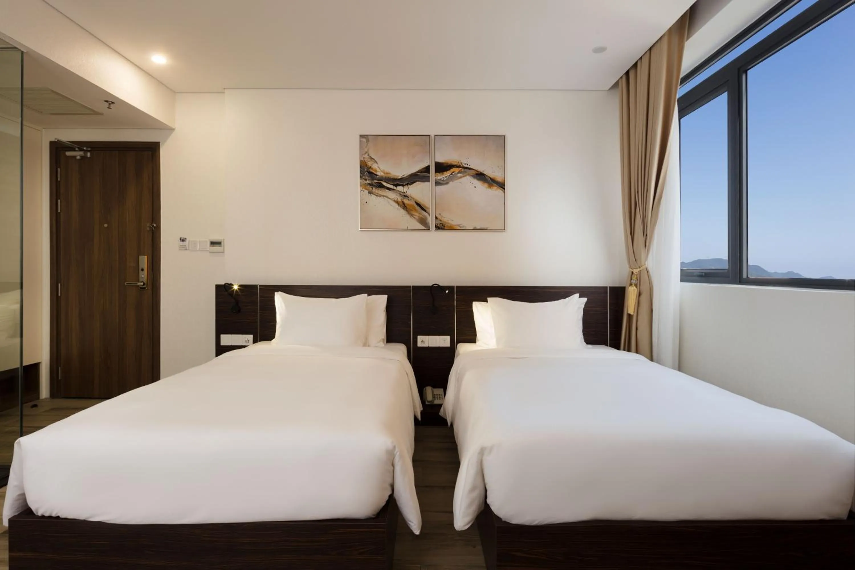 Bedroom, Bed in Emerald Bay Hotel & Spa Nha Trang