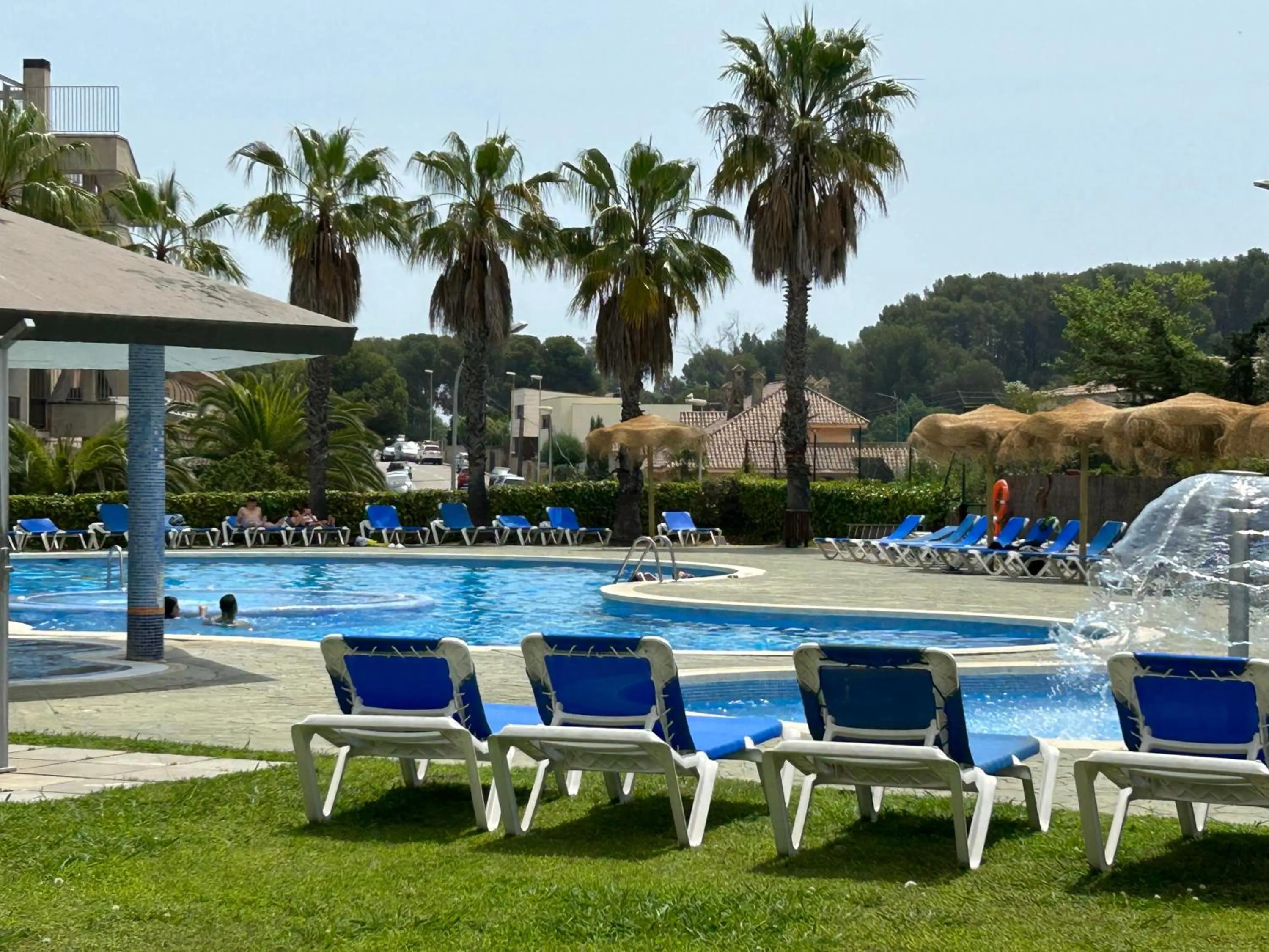 Swimming pool in AR Bolero park