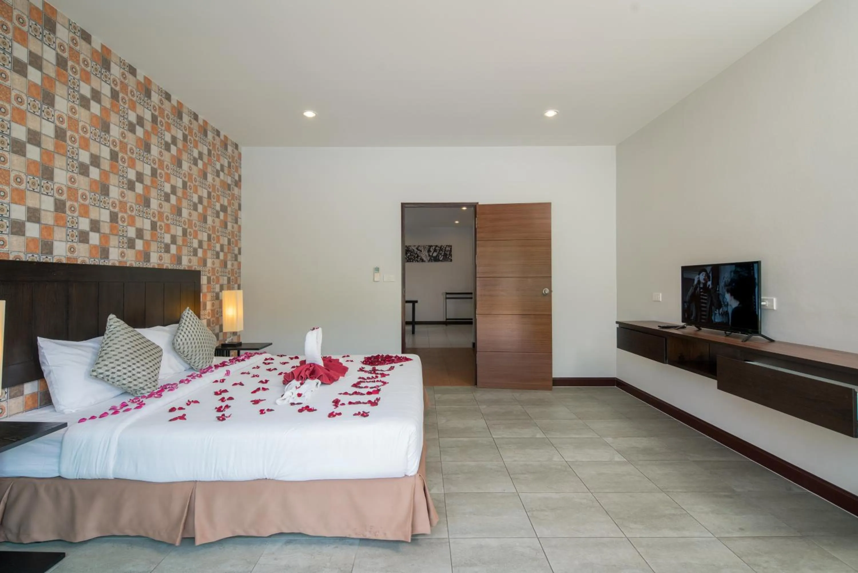 Bed in Amarin Hotel Patong