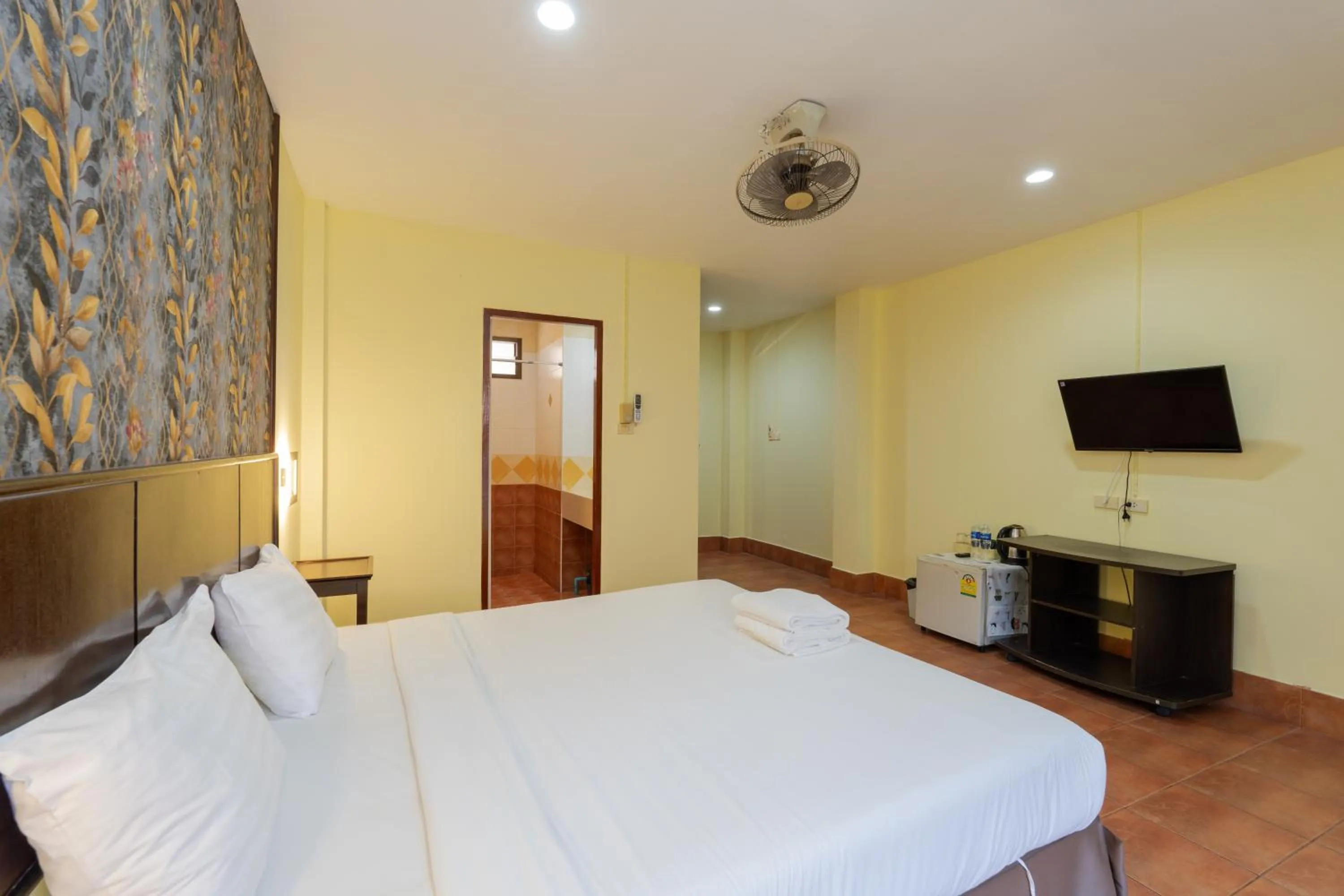 Bed in Amarin Hotel Patong