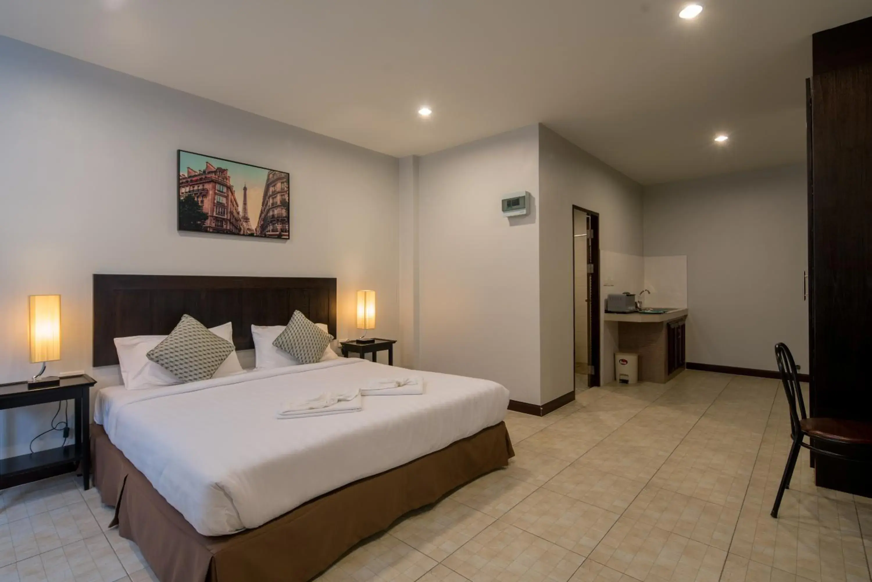 Deluxe Studio Kitchenette in Amarin Hotel Patong Deluxe Studio Kitchenette in Amarin Hotel Patong