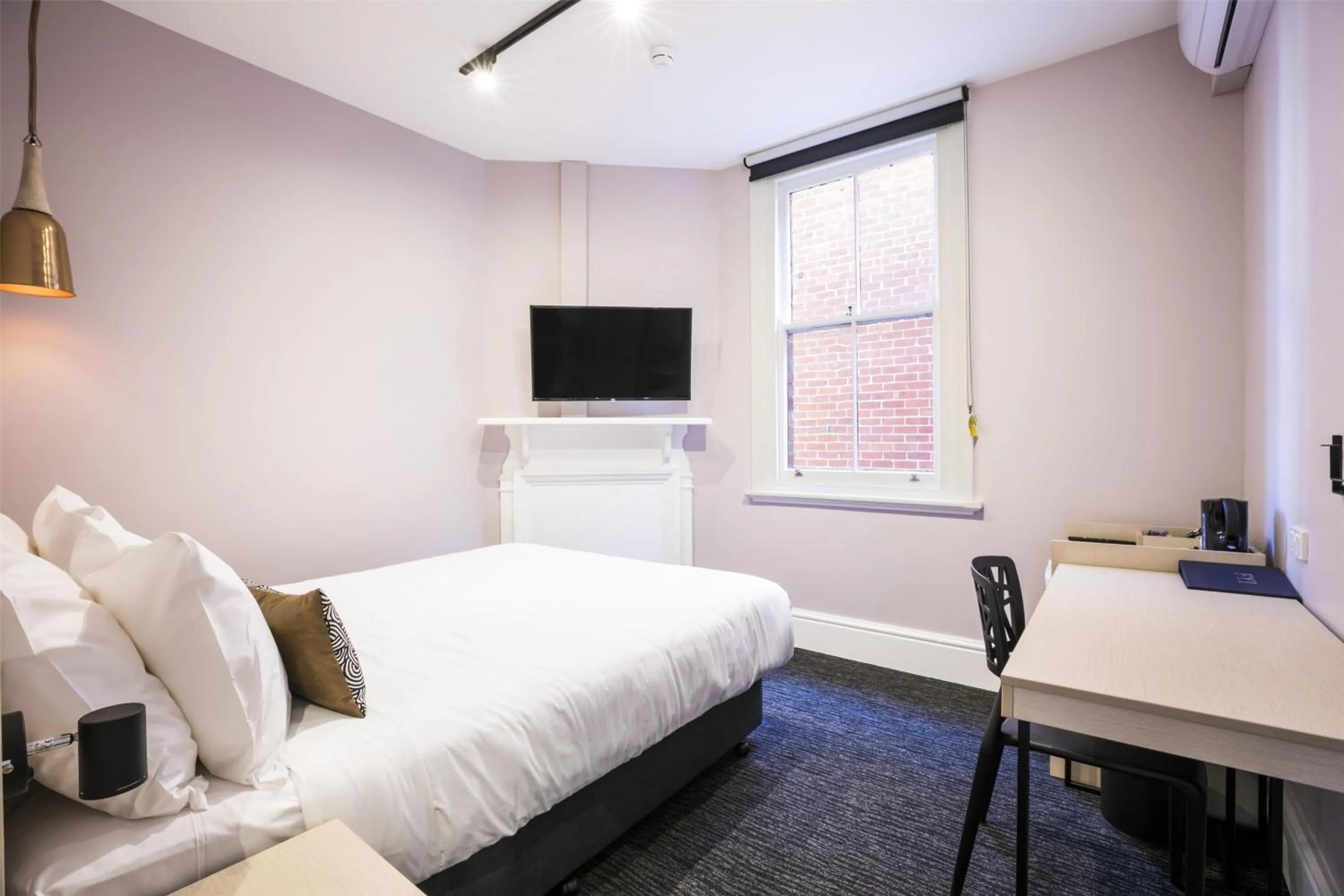 Bedroom, Bed in Nightcap at Belgian Beer Cafe