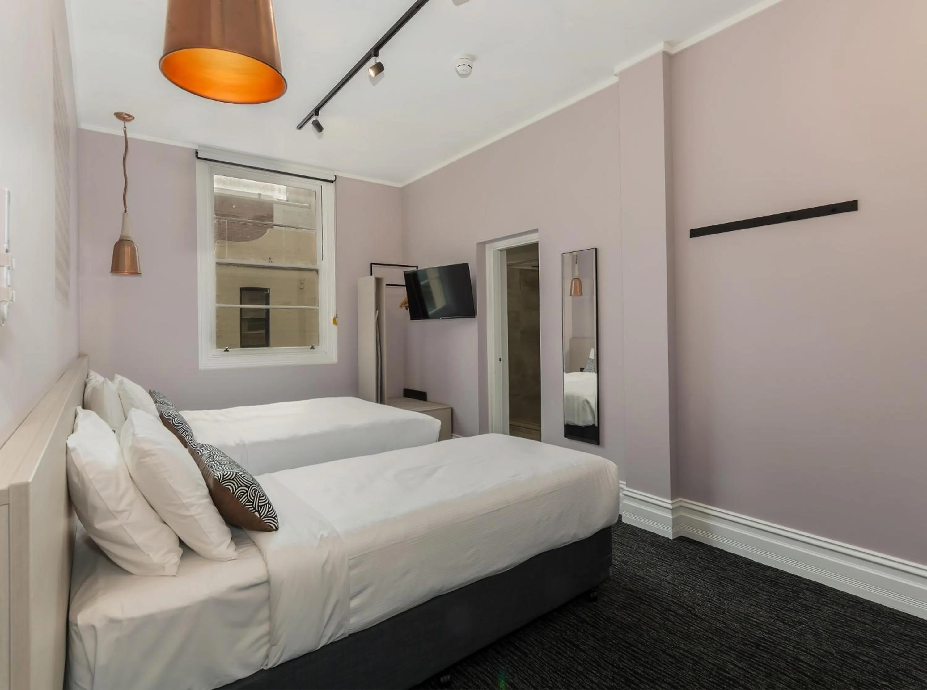 Bedroom, Bed in Nightcap at Belgian Beer Cafe