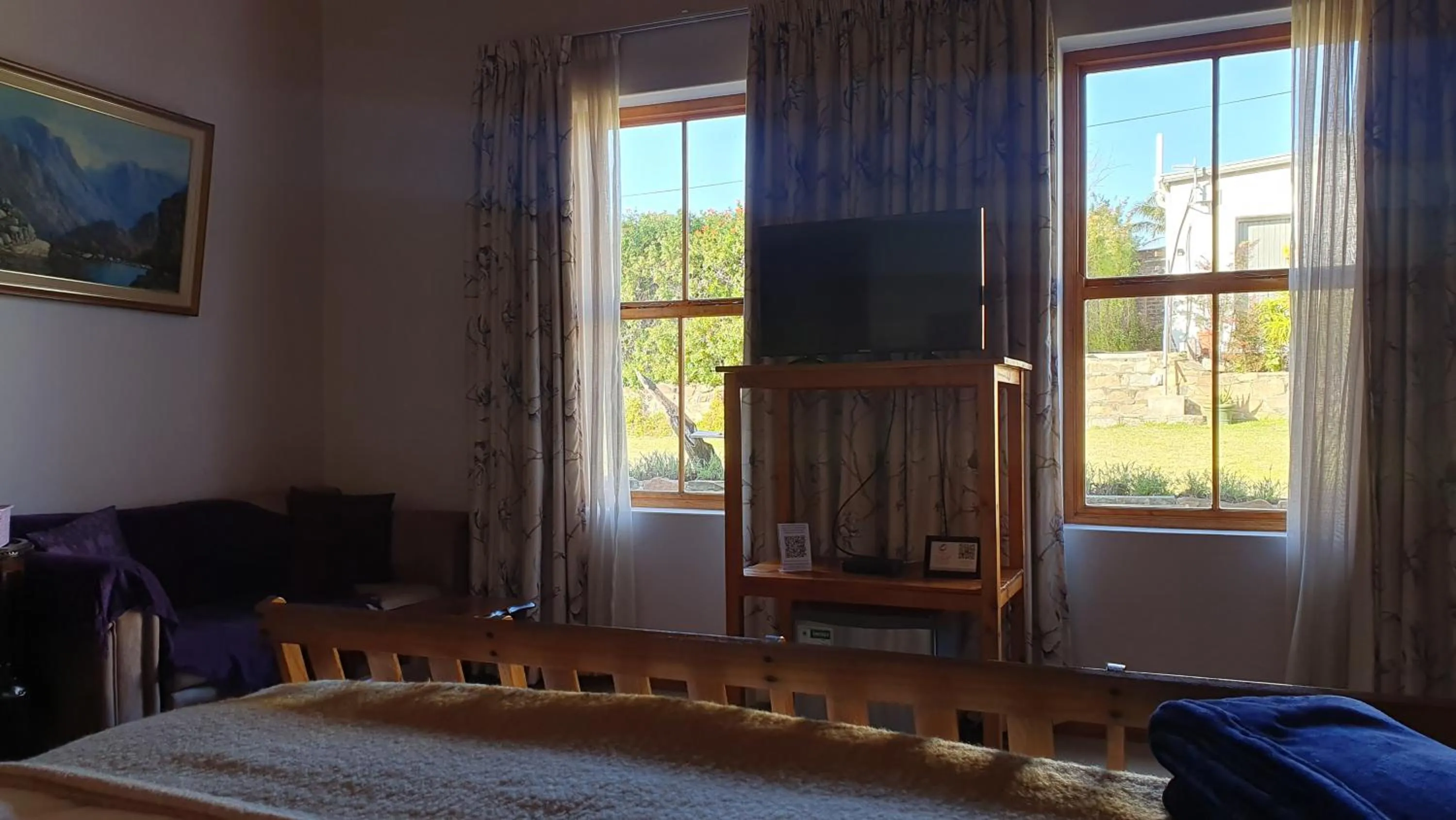 Garden view, Bed in Angler and Antelope Guesthouse