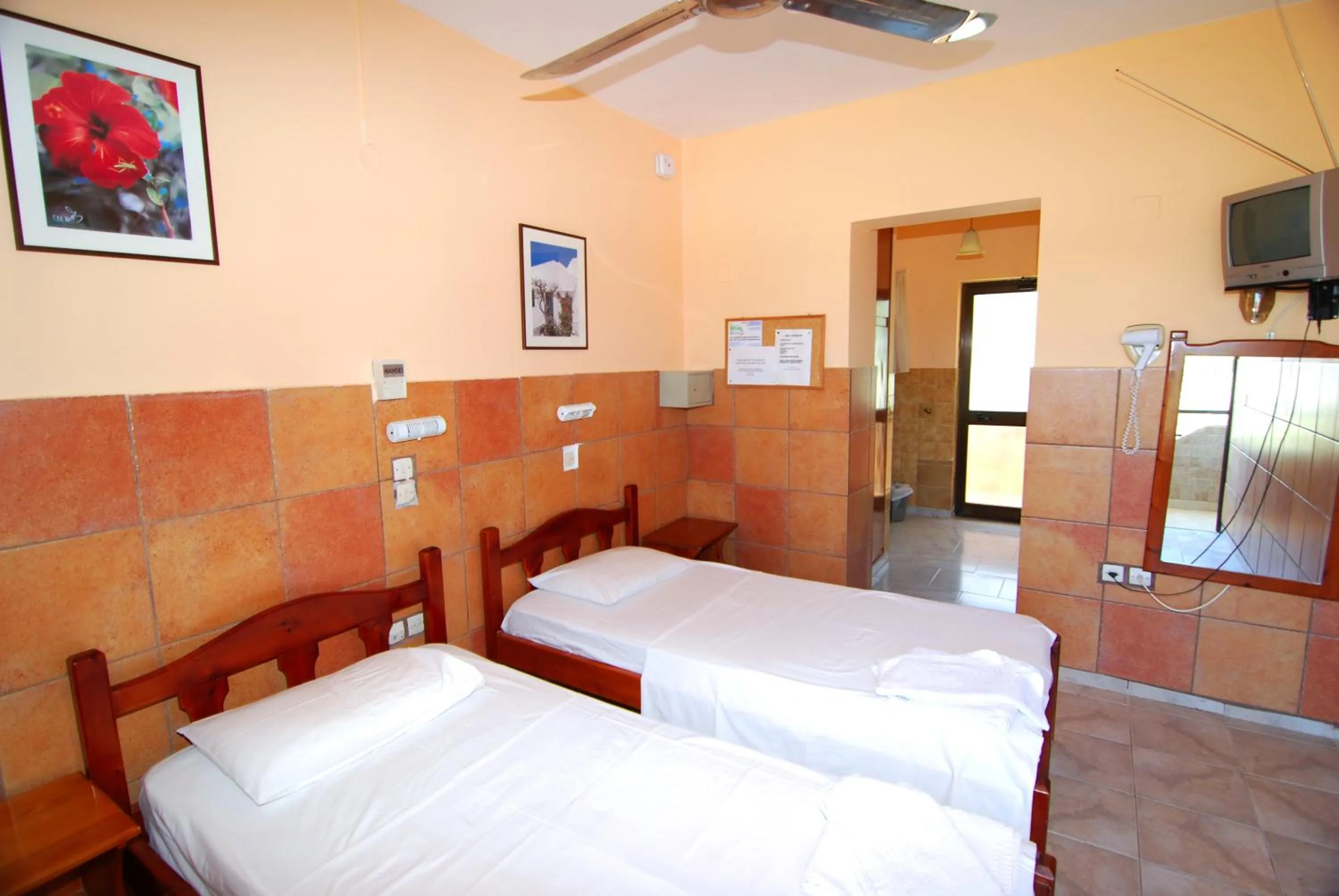 Photo of the whole room, Bed in Chrysoula Hotel