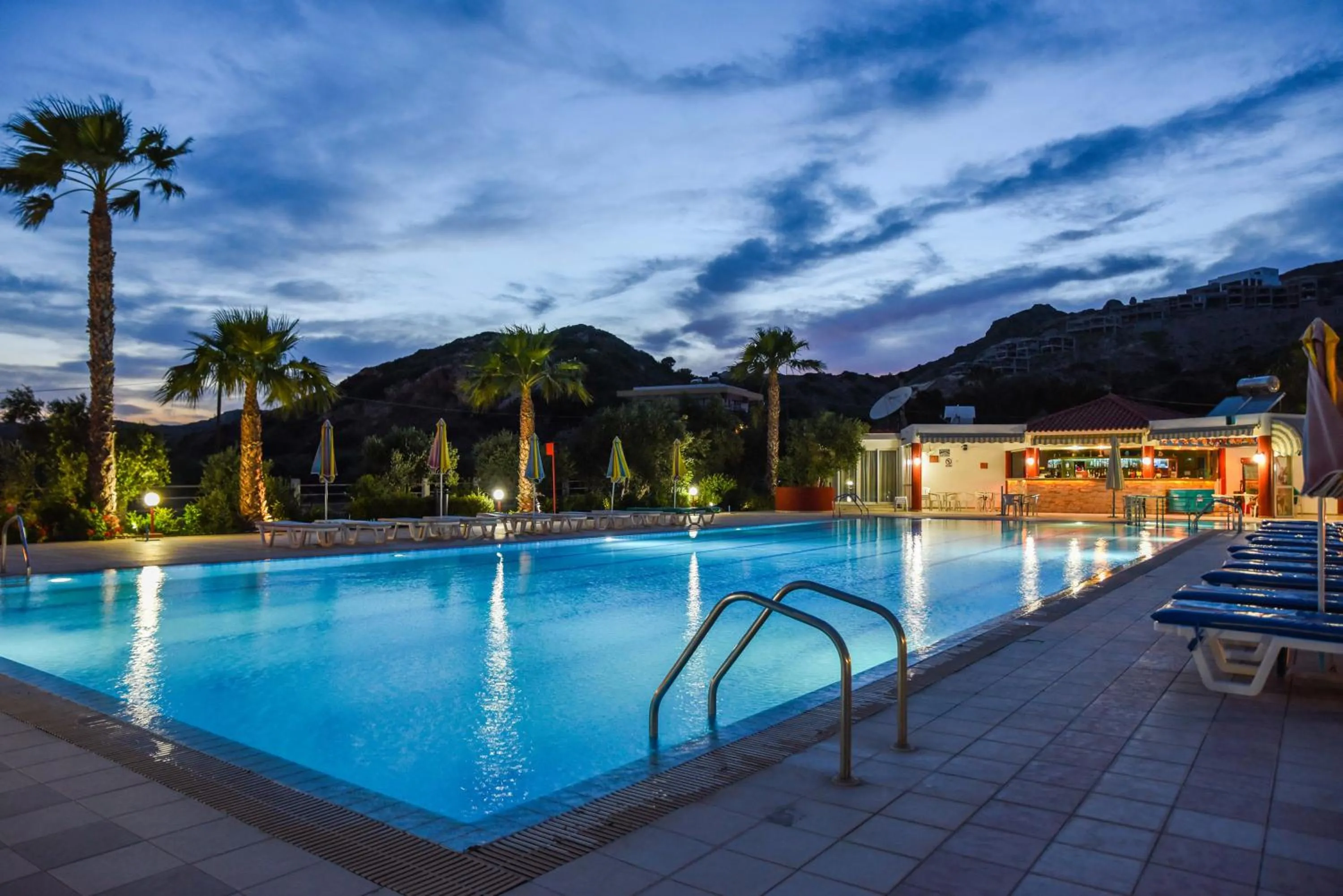 Garden in Chrysoula Hotel