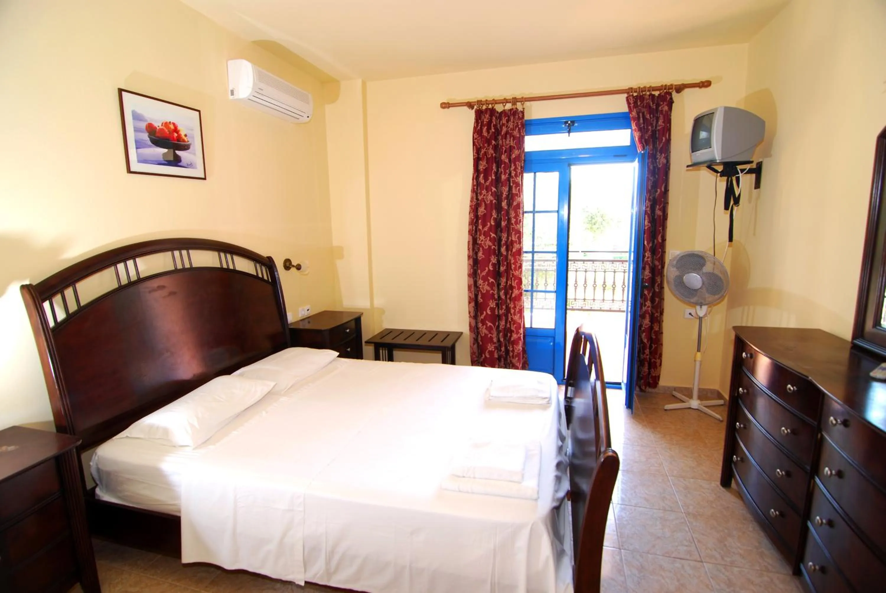 Day, Bed in Chrysoula Hotel