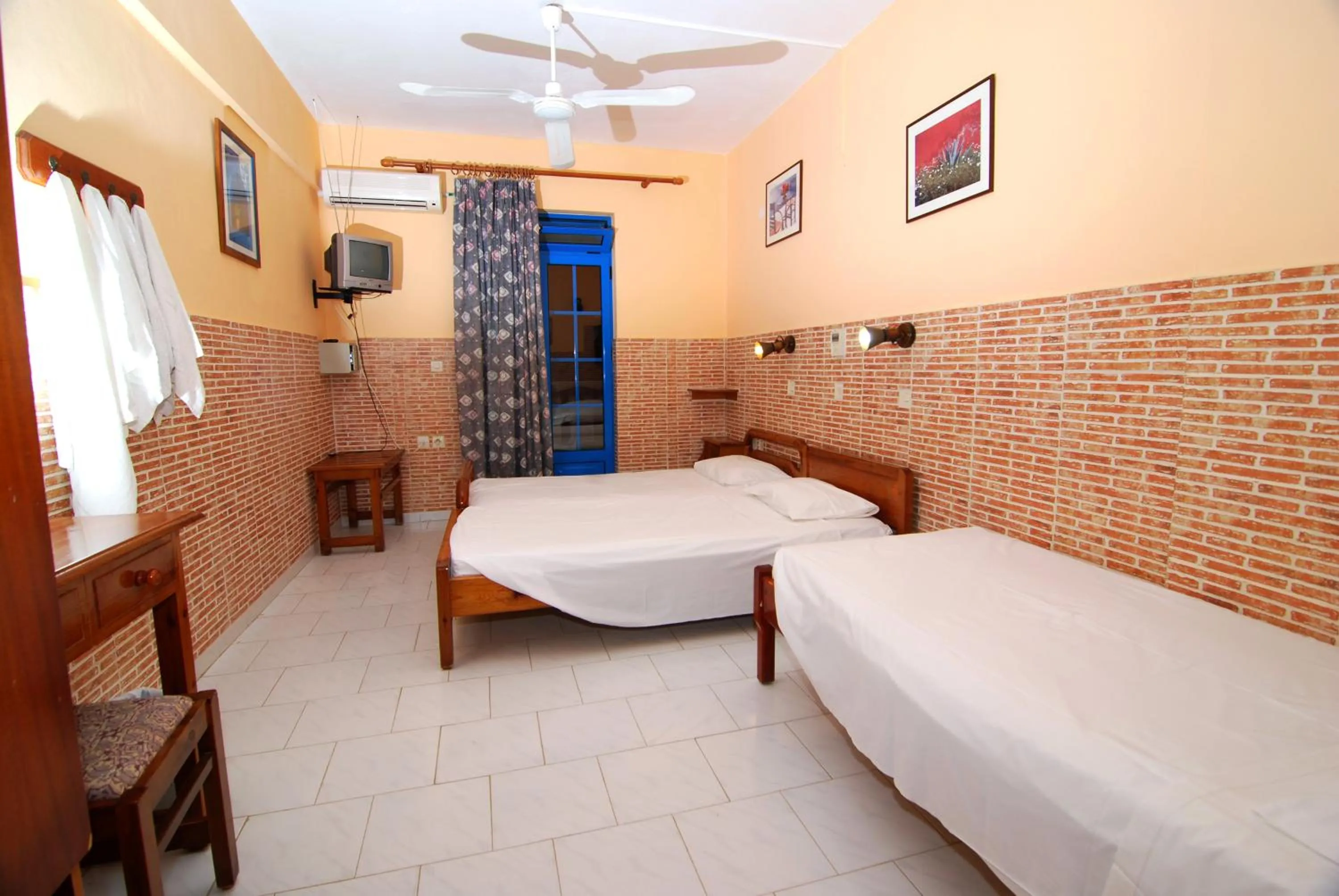 Photo of the whole room, Bed in Chrysoula Hotel