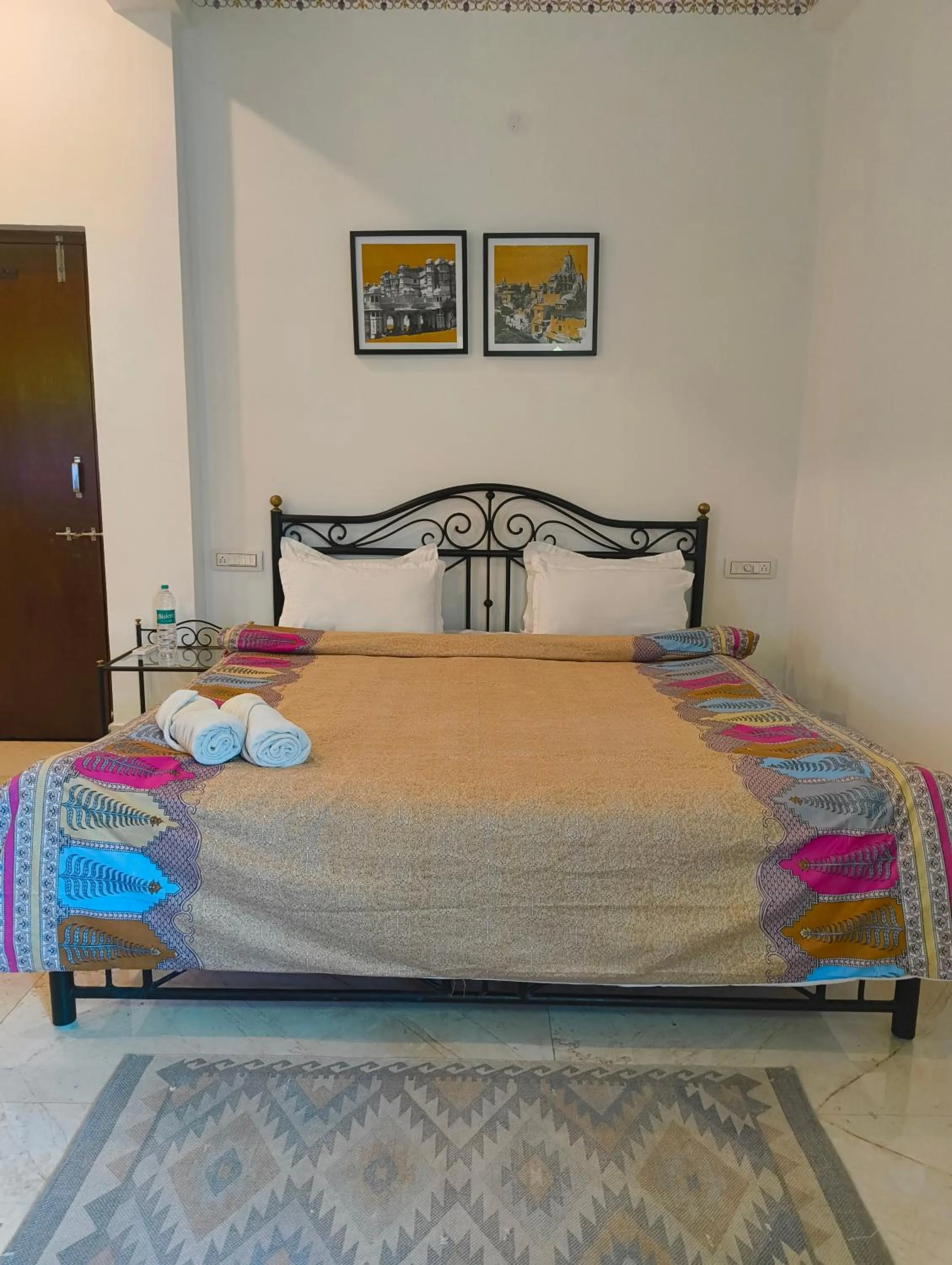 Bed in Rising Shemesh Home Stay