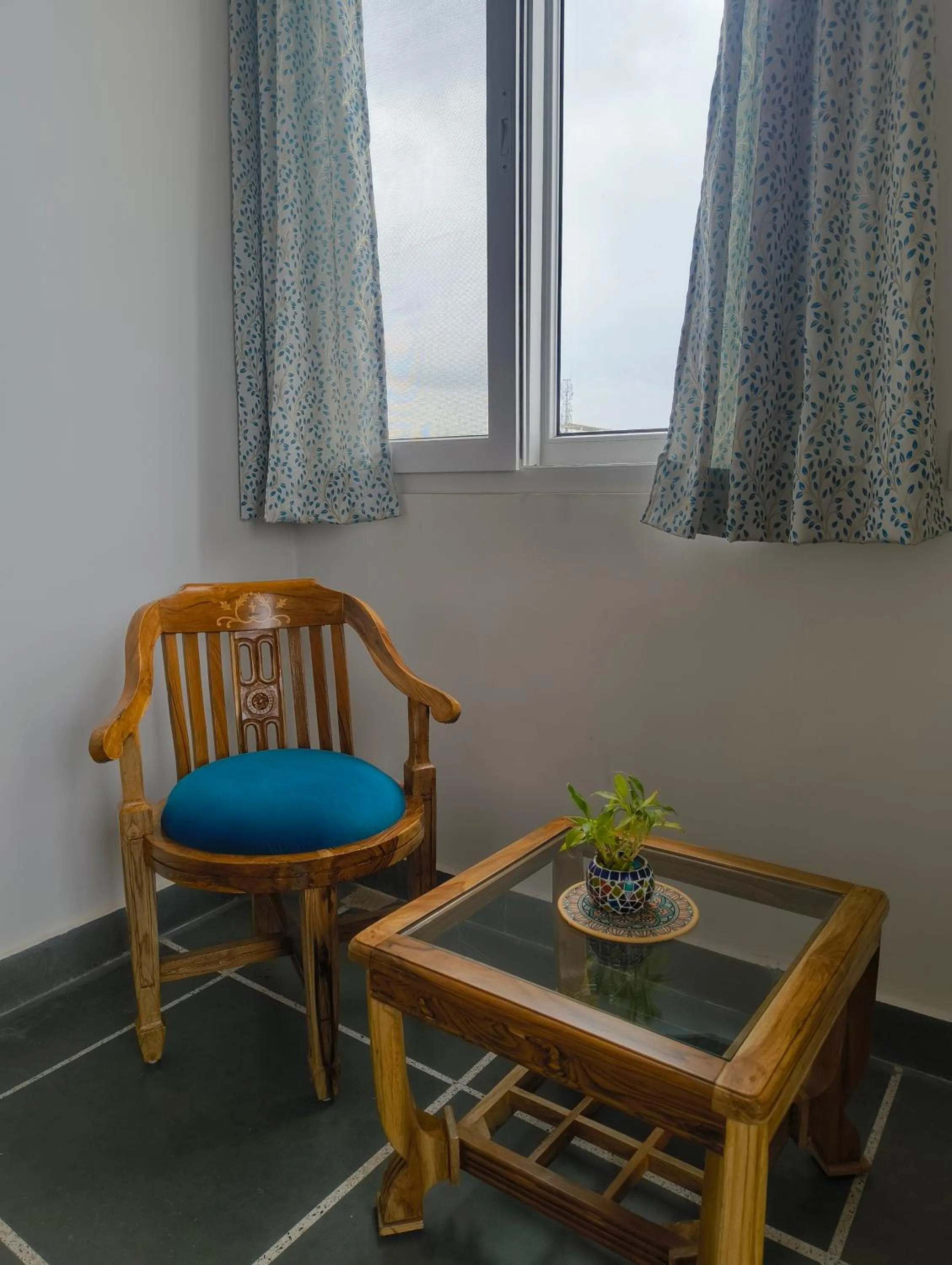 Rising Shemesh Home Stay