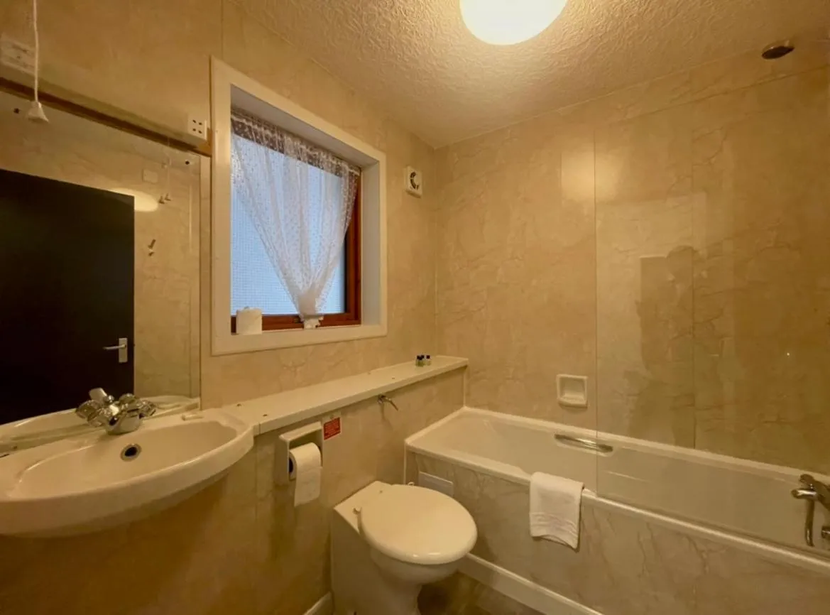 The Weigh Inn Hotel & Lodges