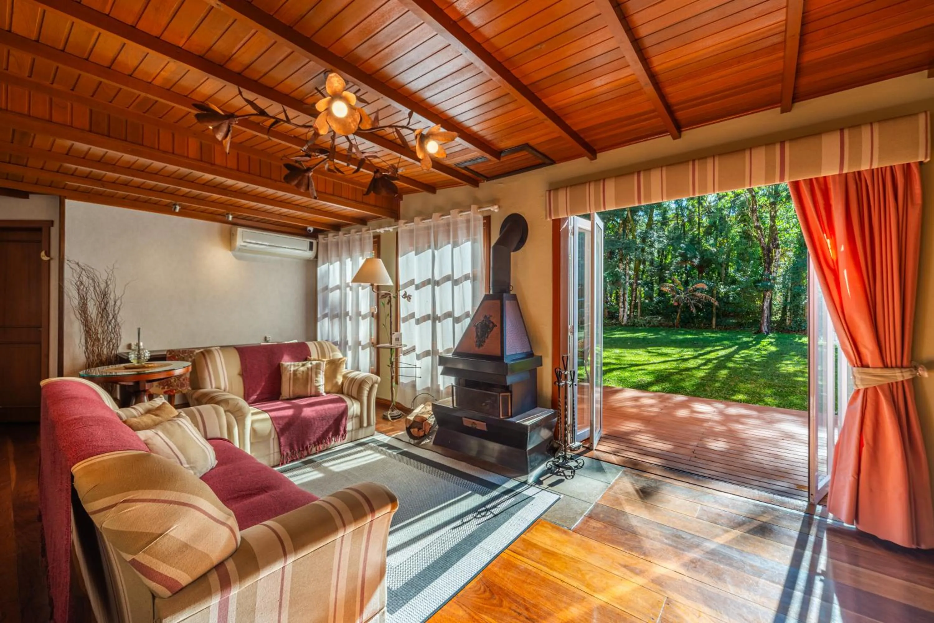 Garden in Pousada Monte Felice Recanto da Lua