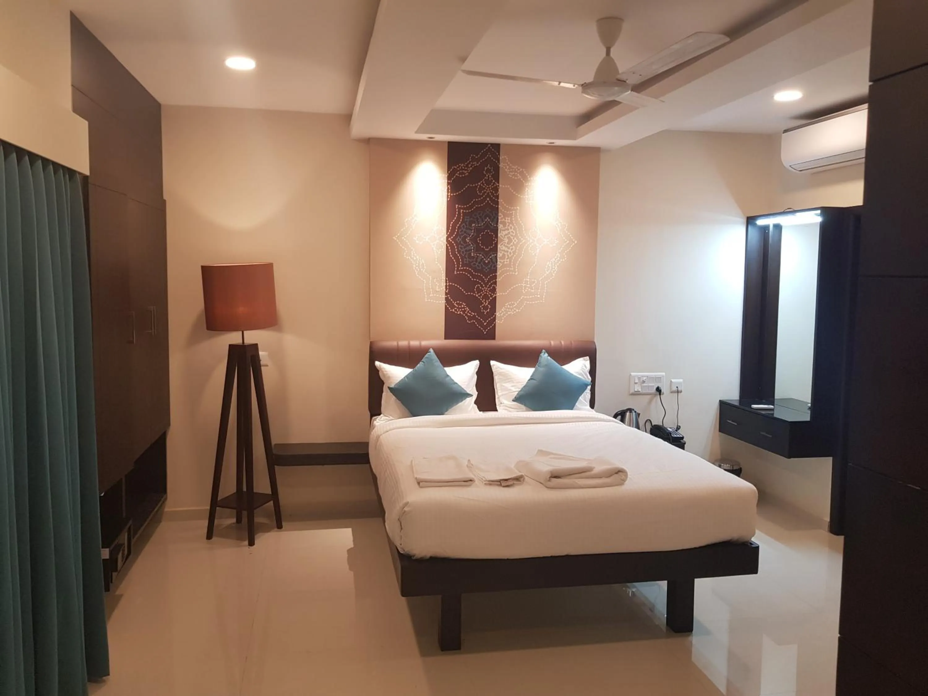 Photo of the whole room, Bed in The Bull Boutique Hotel