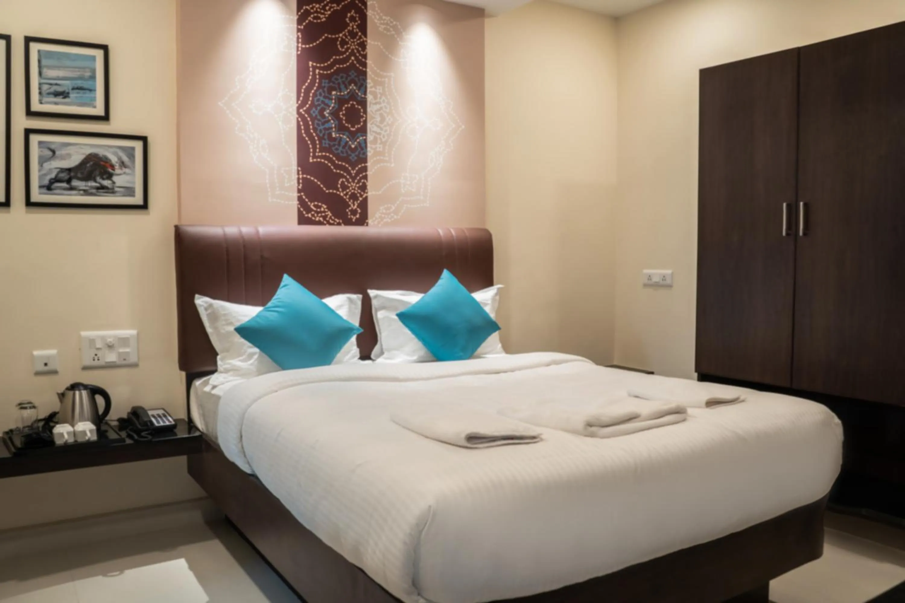 Bedroom, Bed in The Bull Boutique Hotel