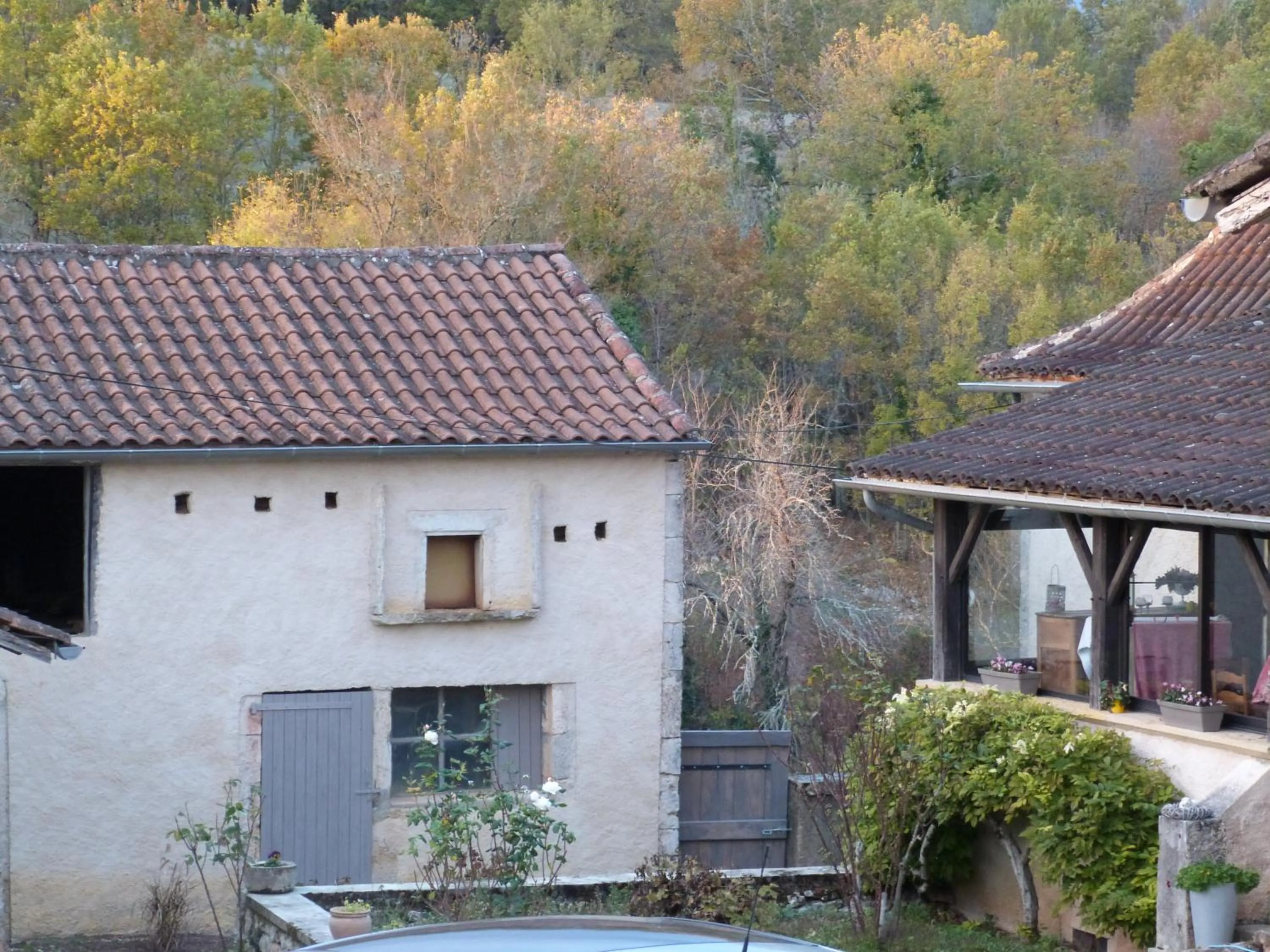 Inner courtyard view in Chambres d'hotes Le Plassalou
