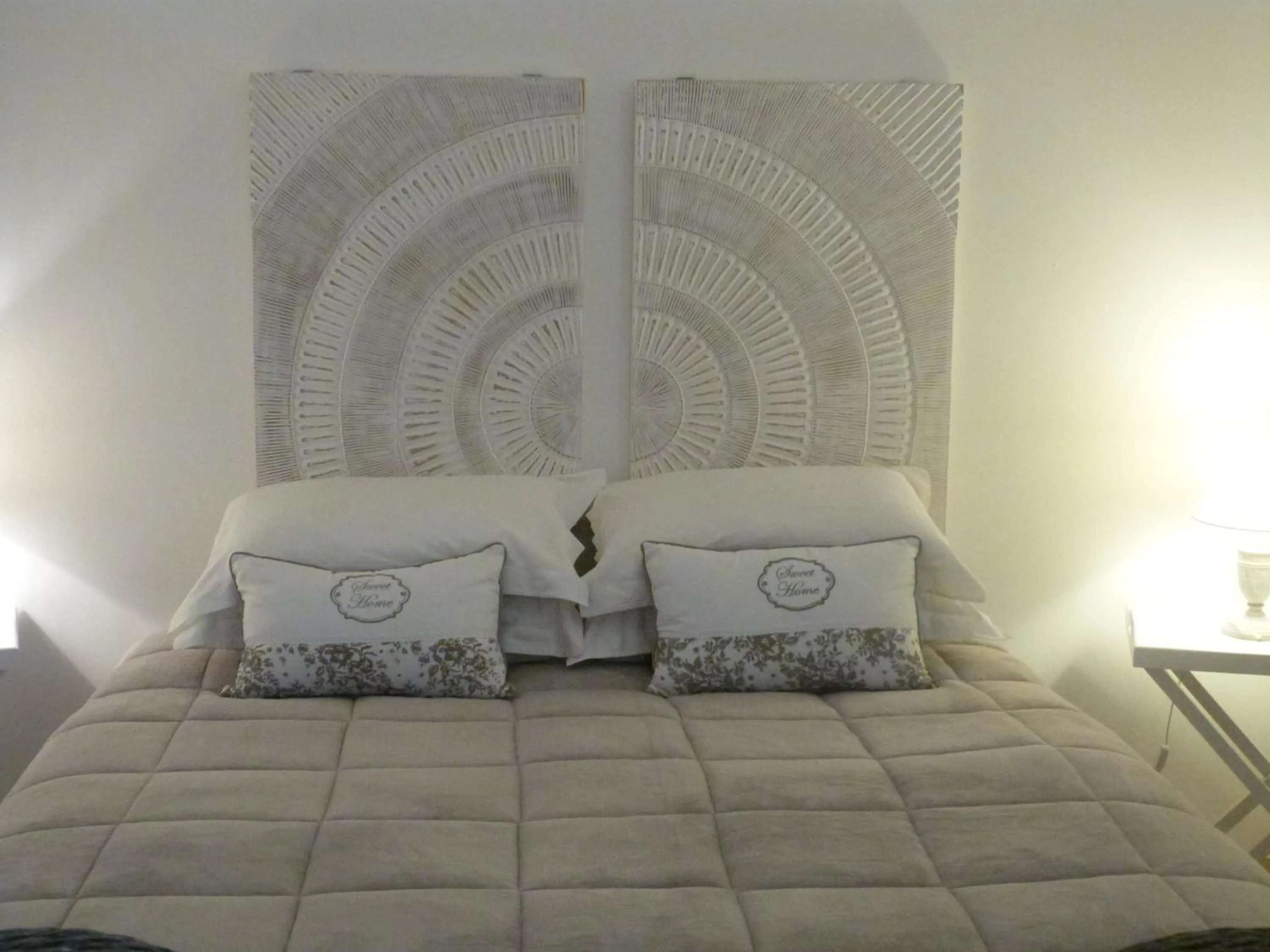 Decorative detail, Bed in Chambres d'hotes Le Plassalou