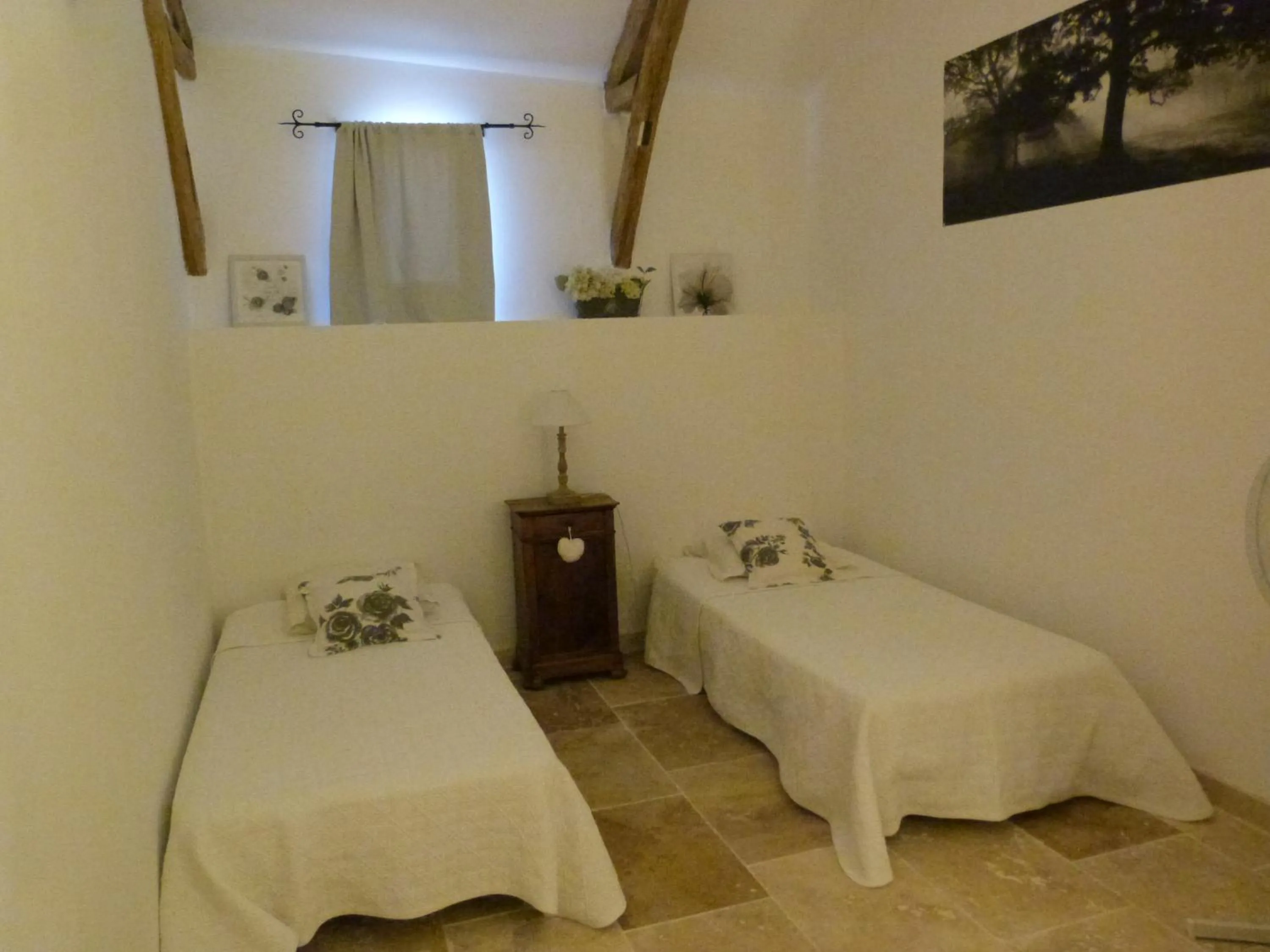 Decorative detail, Bed in Chambres d'hotes Le Plassalou