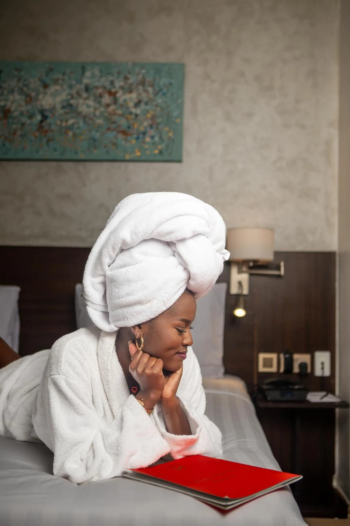 People, Bed in The Emory Hotel