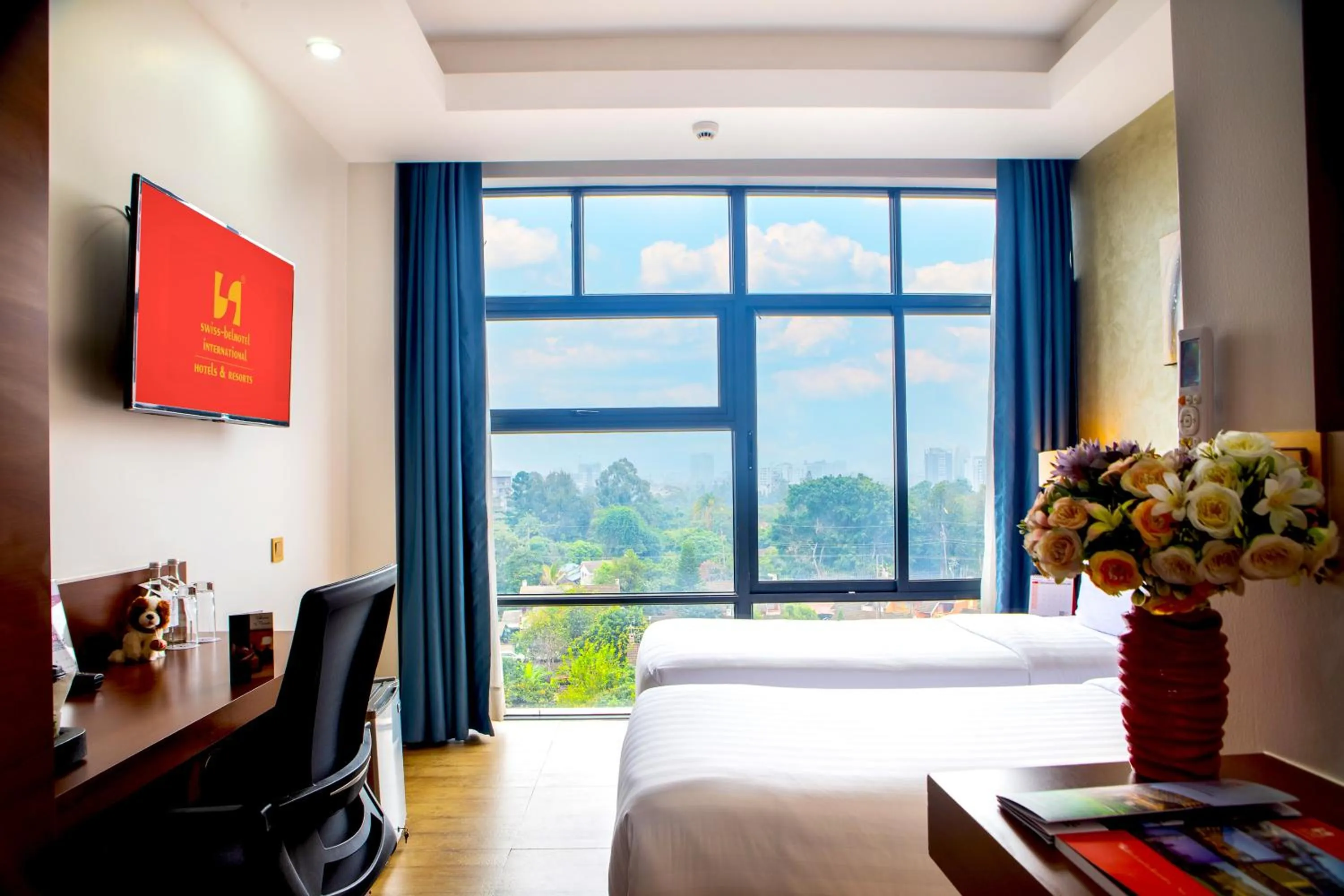 Bedroom, Bed in The Emory Hotel