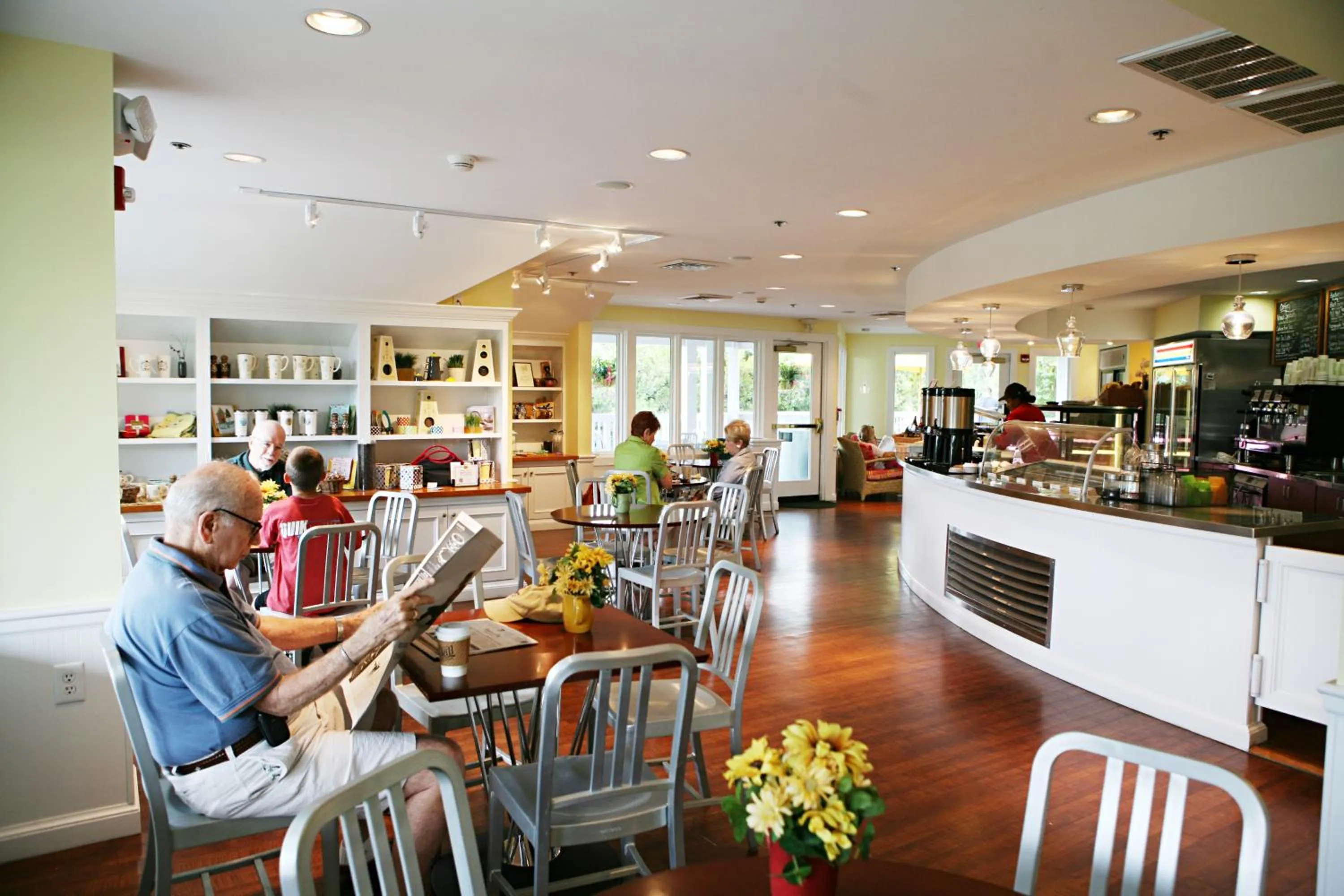 Restaurant/places to eat in Kingsmill Resort