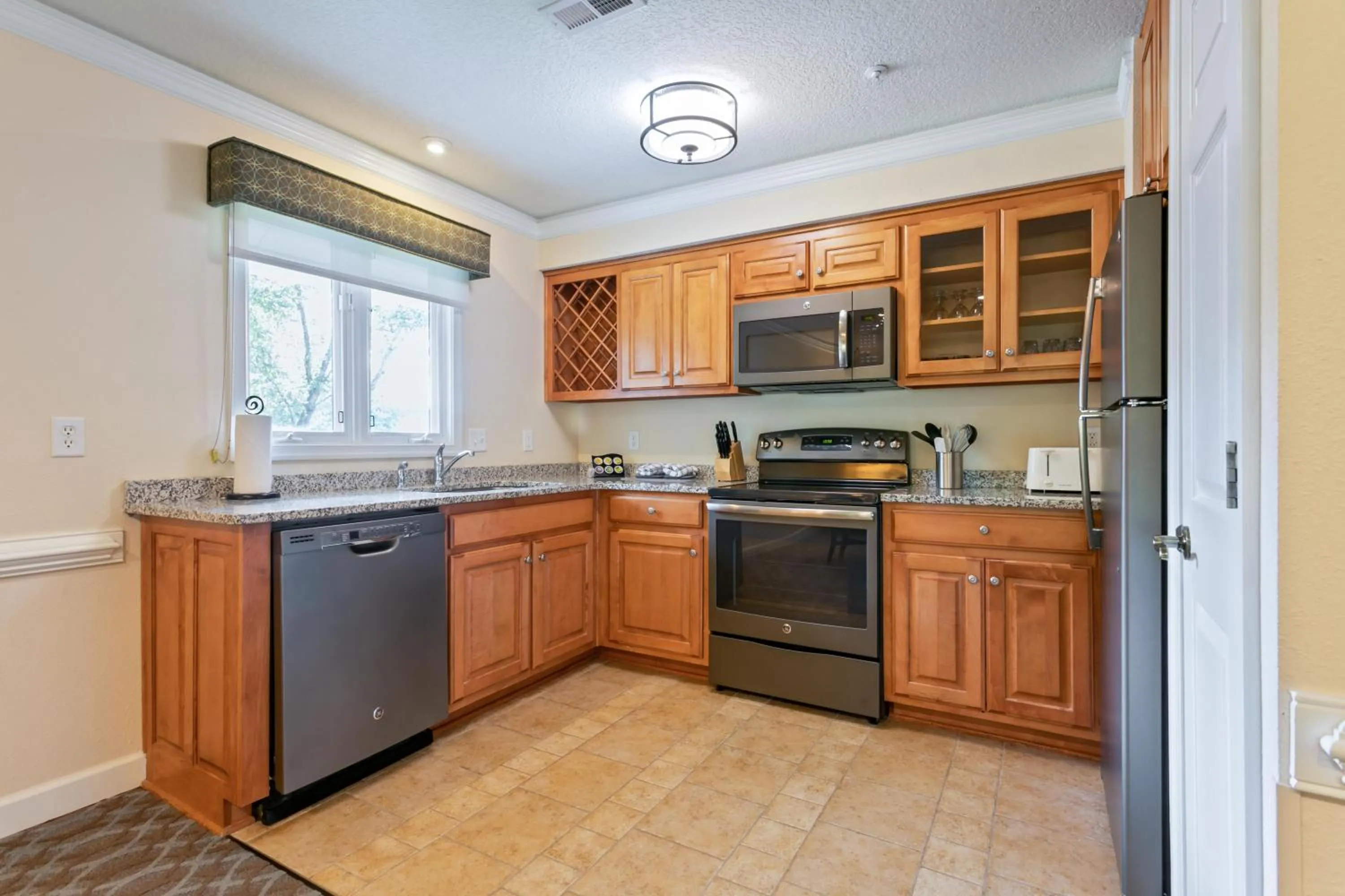 Kitchen or kitchenette in Kingsmill Resort