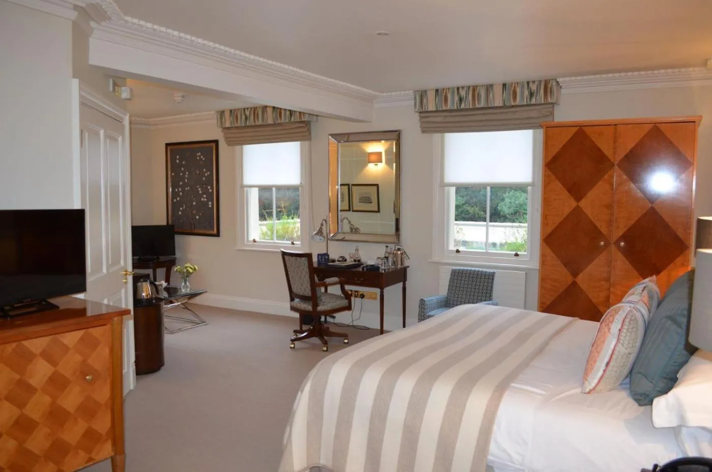 acessibility, Bed in Castle House Hotel