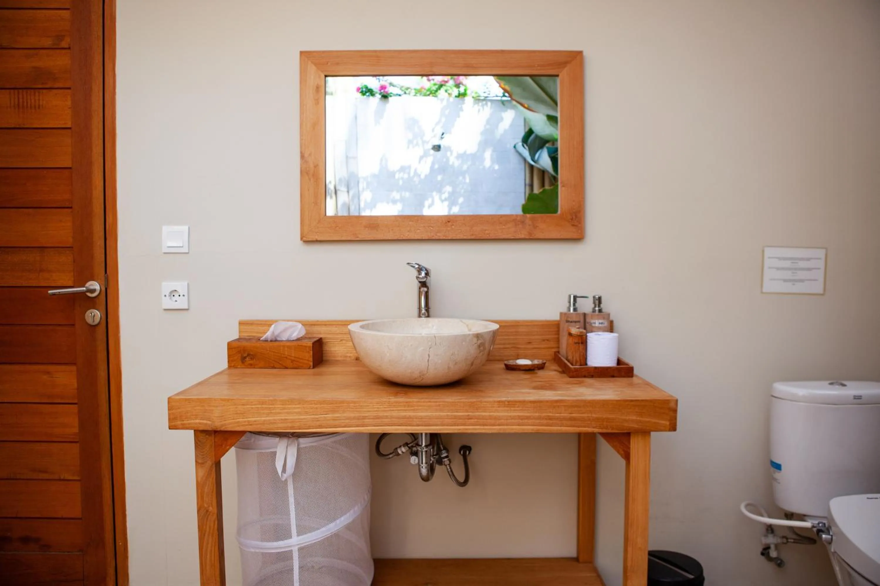 Shower in Gili Tenda