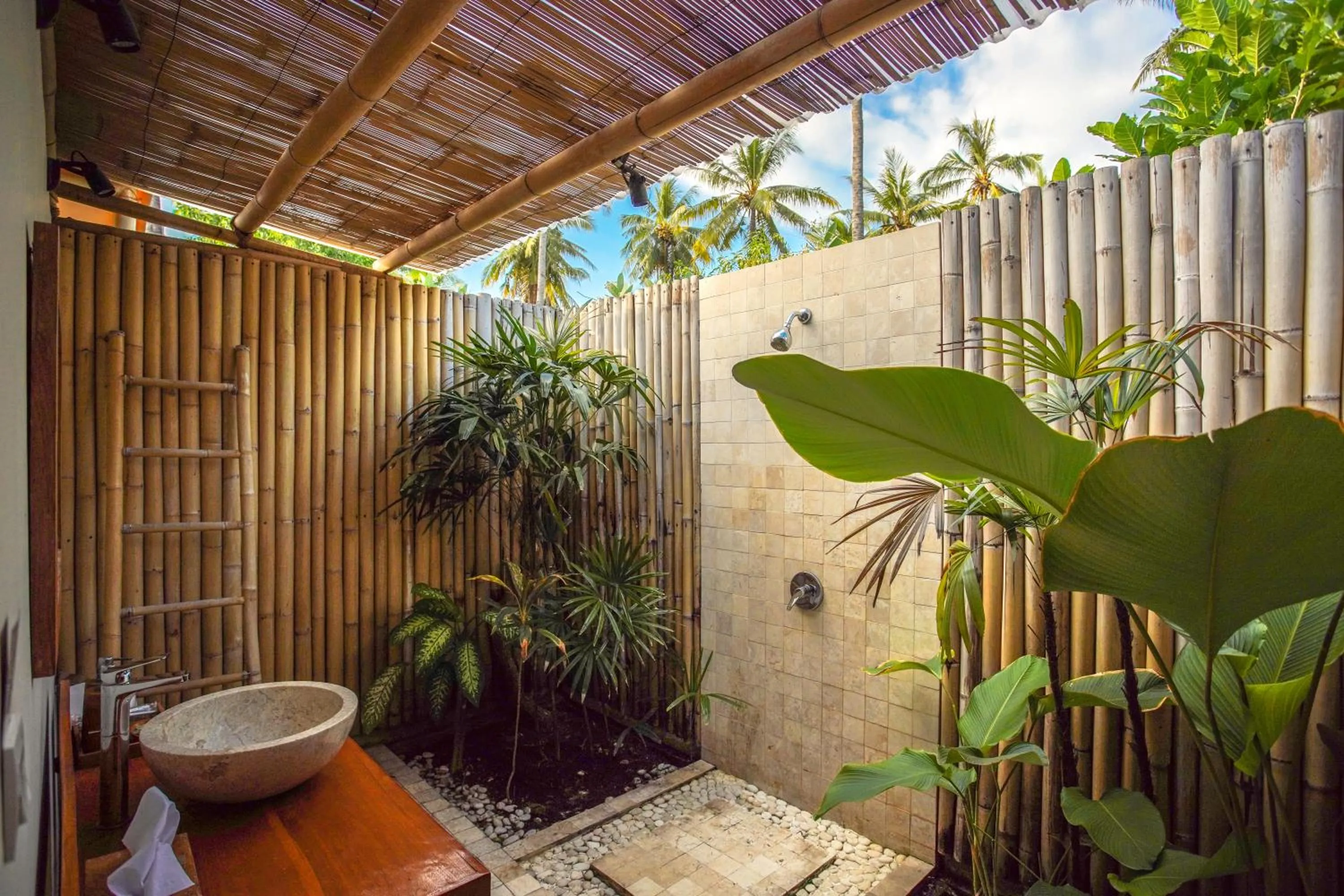 Bathroom in Gili Tenda