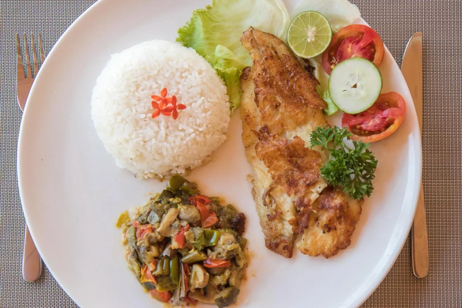 Restaurant/places to eat in Gili Tenda