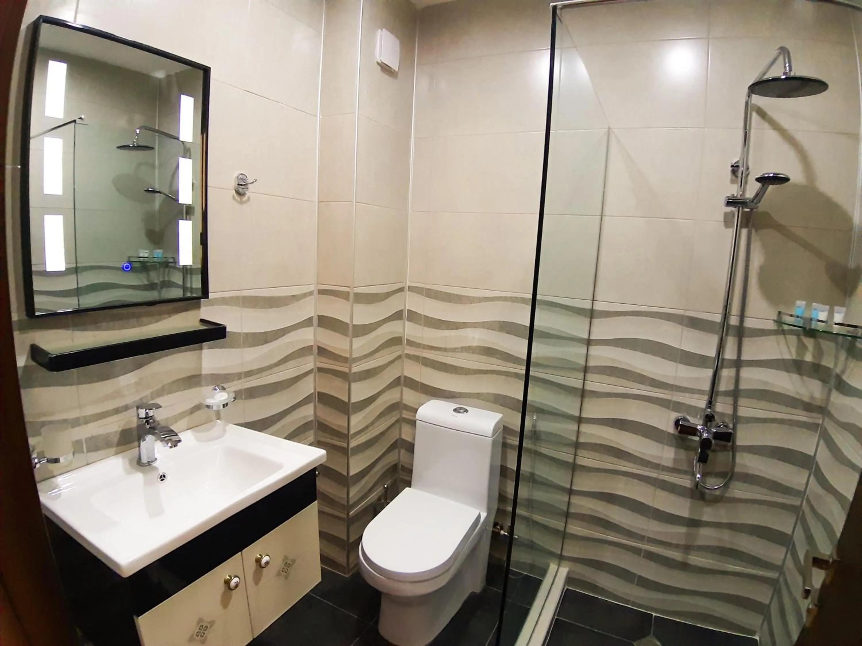 Shower in Lisi Hills Hotel