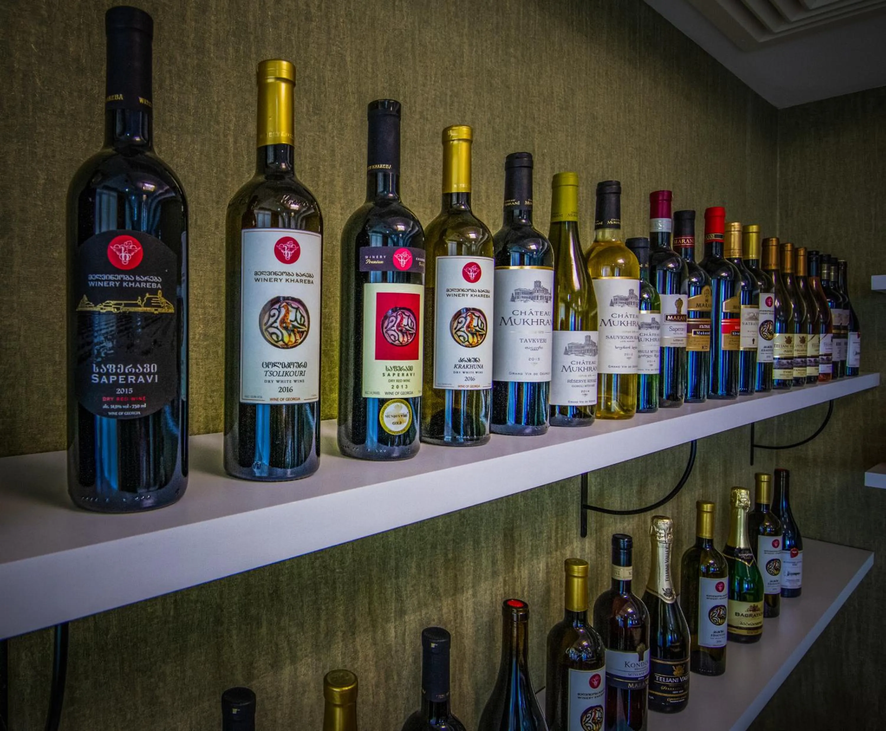 Alcoholic drinks in Lisi Hills Hotel