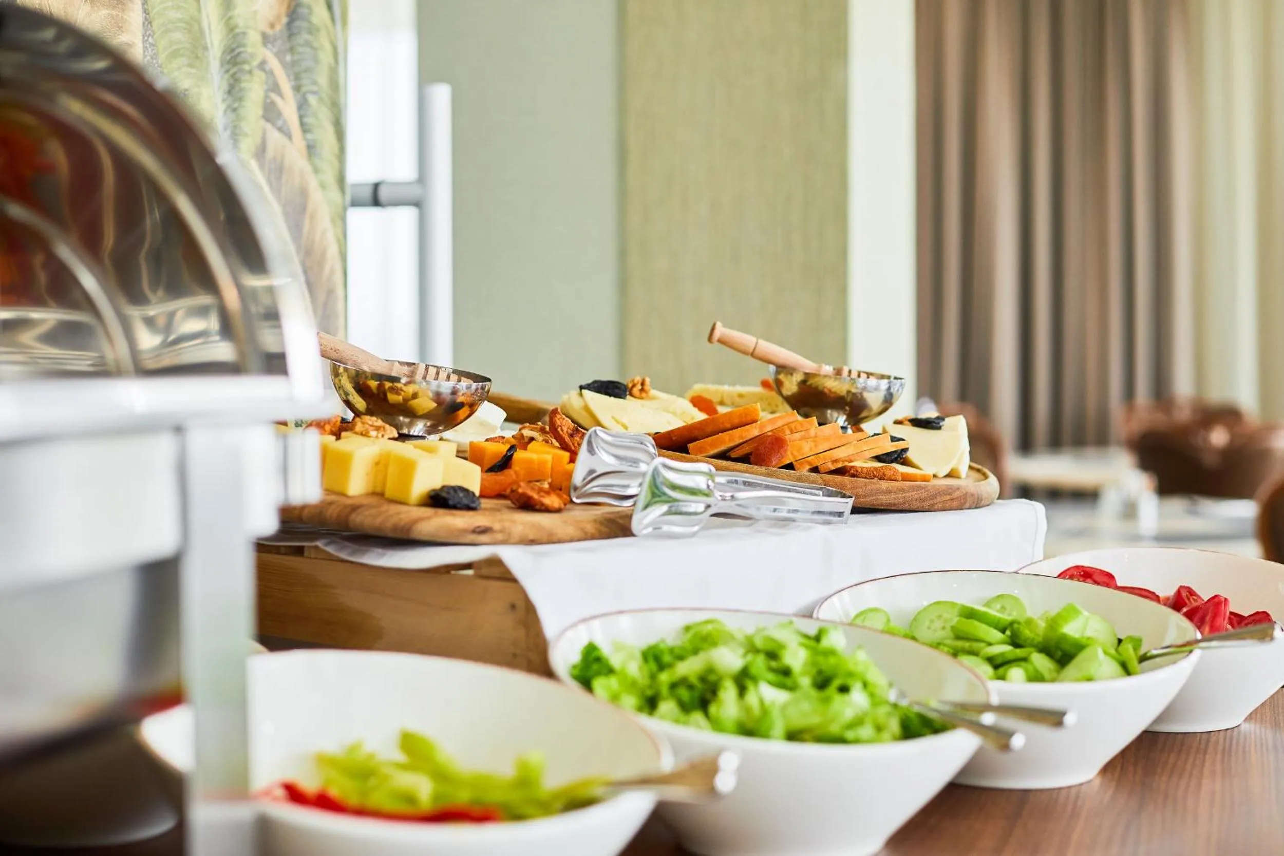 Food and drinks in Lisi Hills Hotel