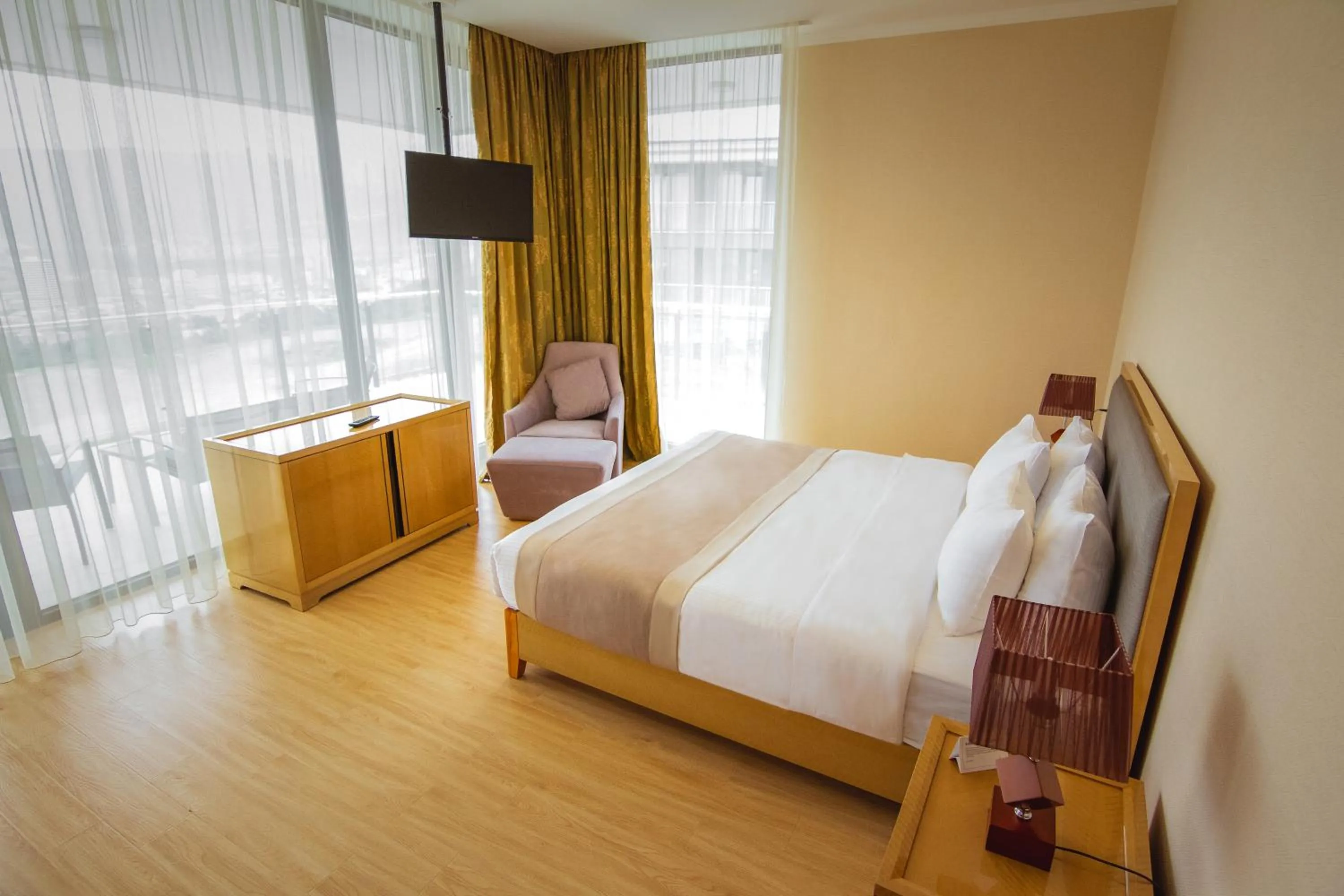 Bed in Lisi Hills Hotel