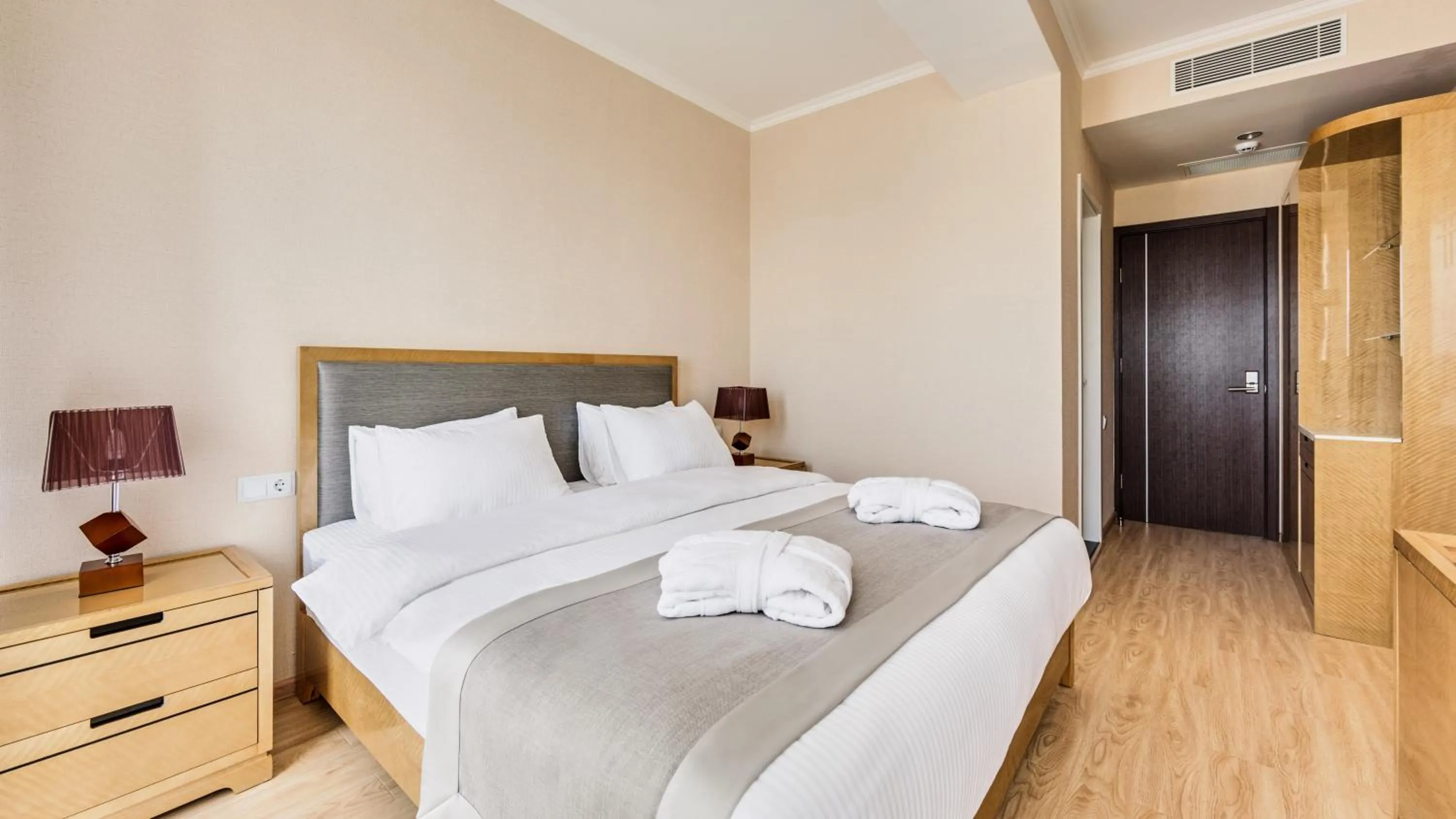 Bedroom, Bed in Lisi Hills Hotel