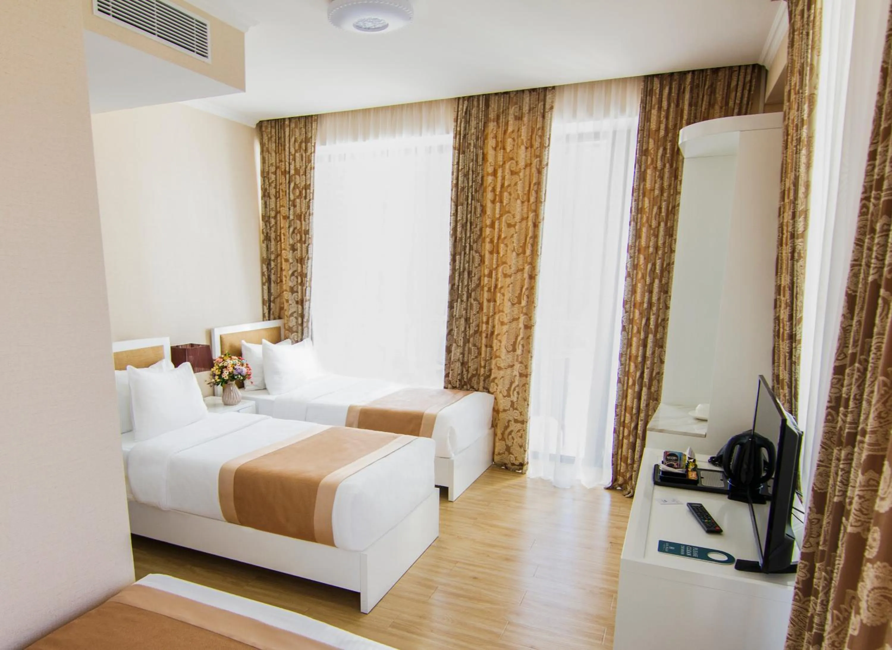 Bedroom, Bed in Lisi Hills Hotel